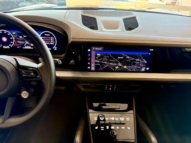 Porsche Cayenne view 15
