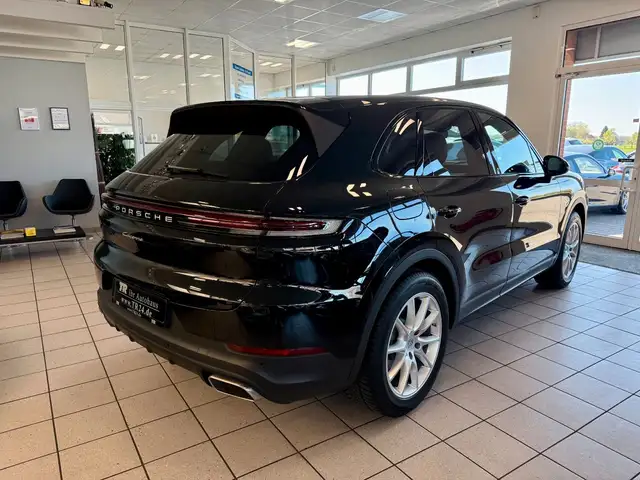 Porsche Cayenne view 5