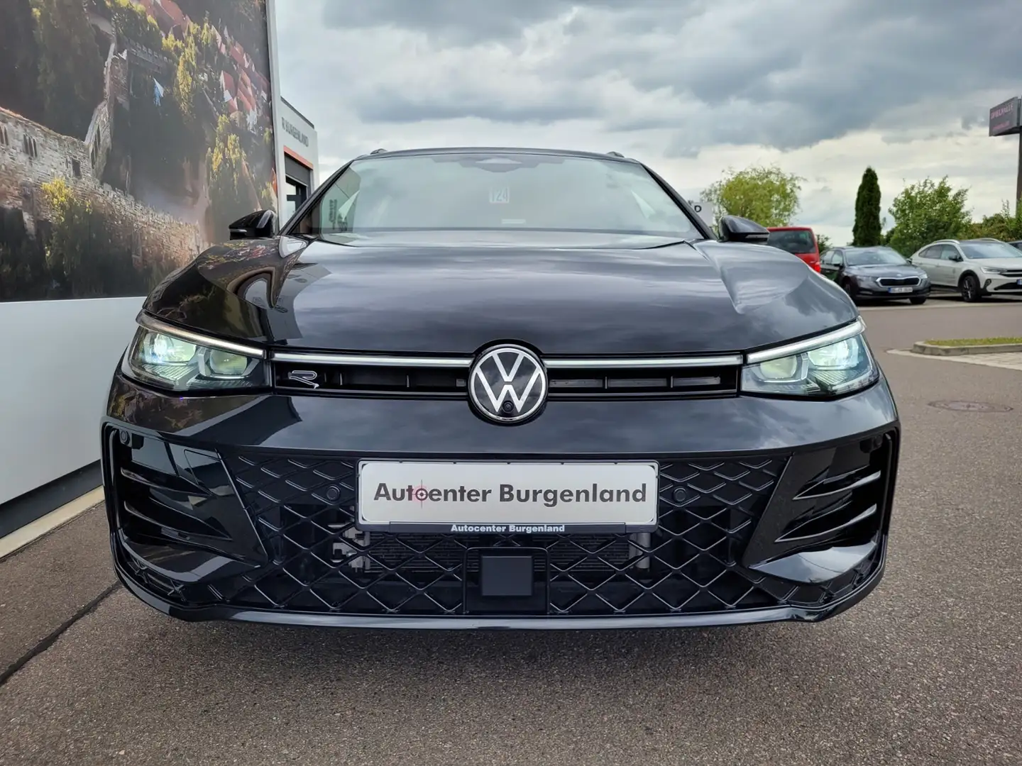 Volkswagen Passat Variant 1.5 TSI eHybrid  200 kW R-Line Anhängerkupplung+ Schwarz - 2