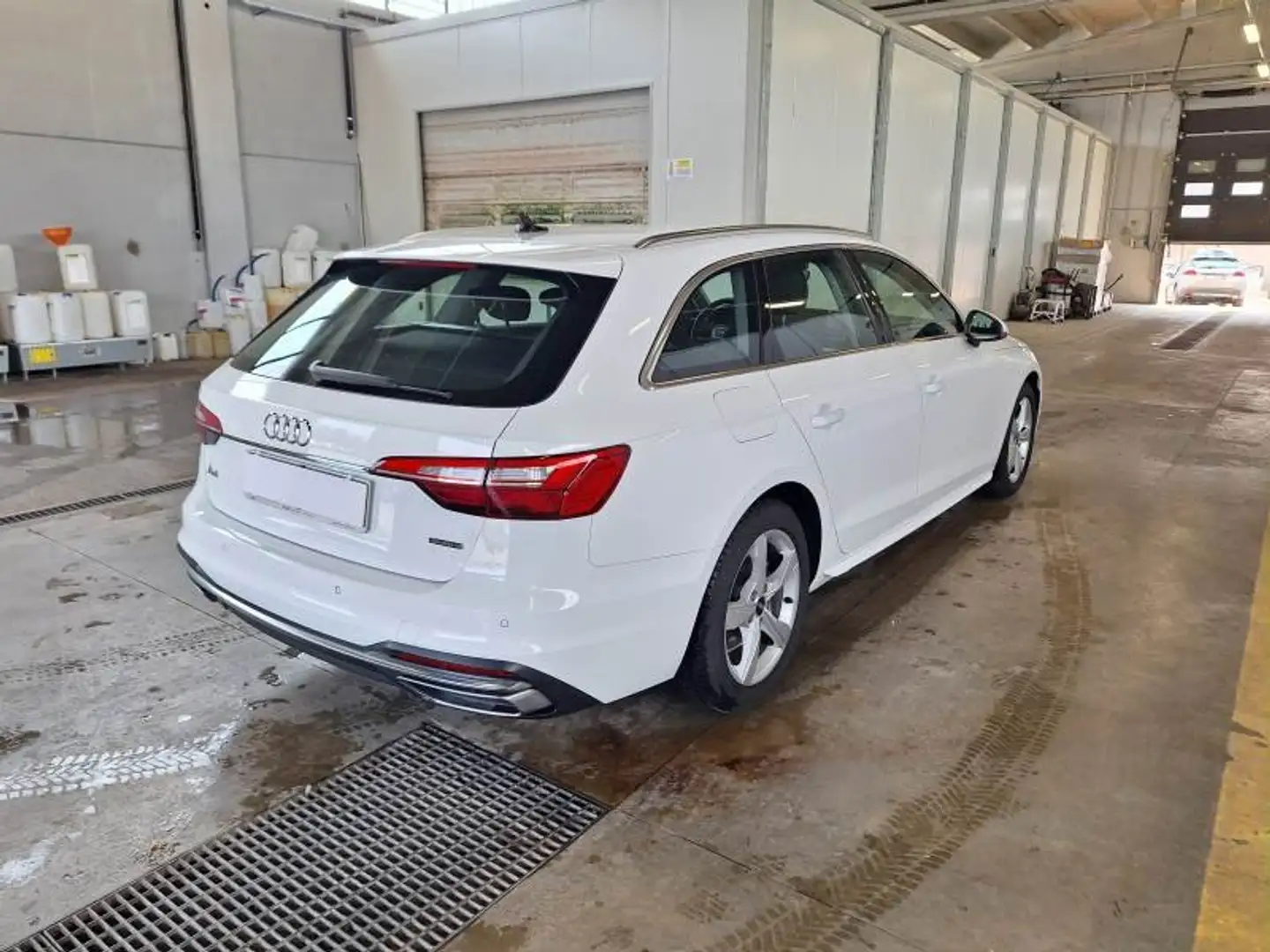 Audi A4 A4 Avant 40 2.0 tdi mhev  Advanced quattro  204 CV Bianco - 2