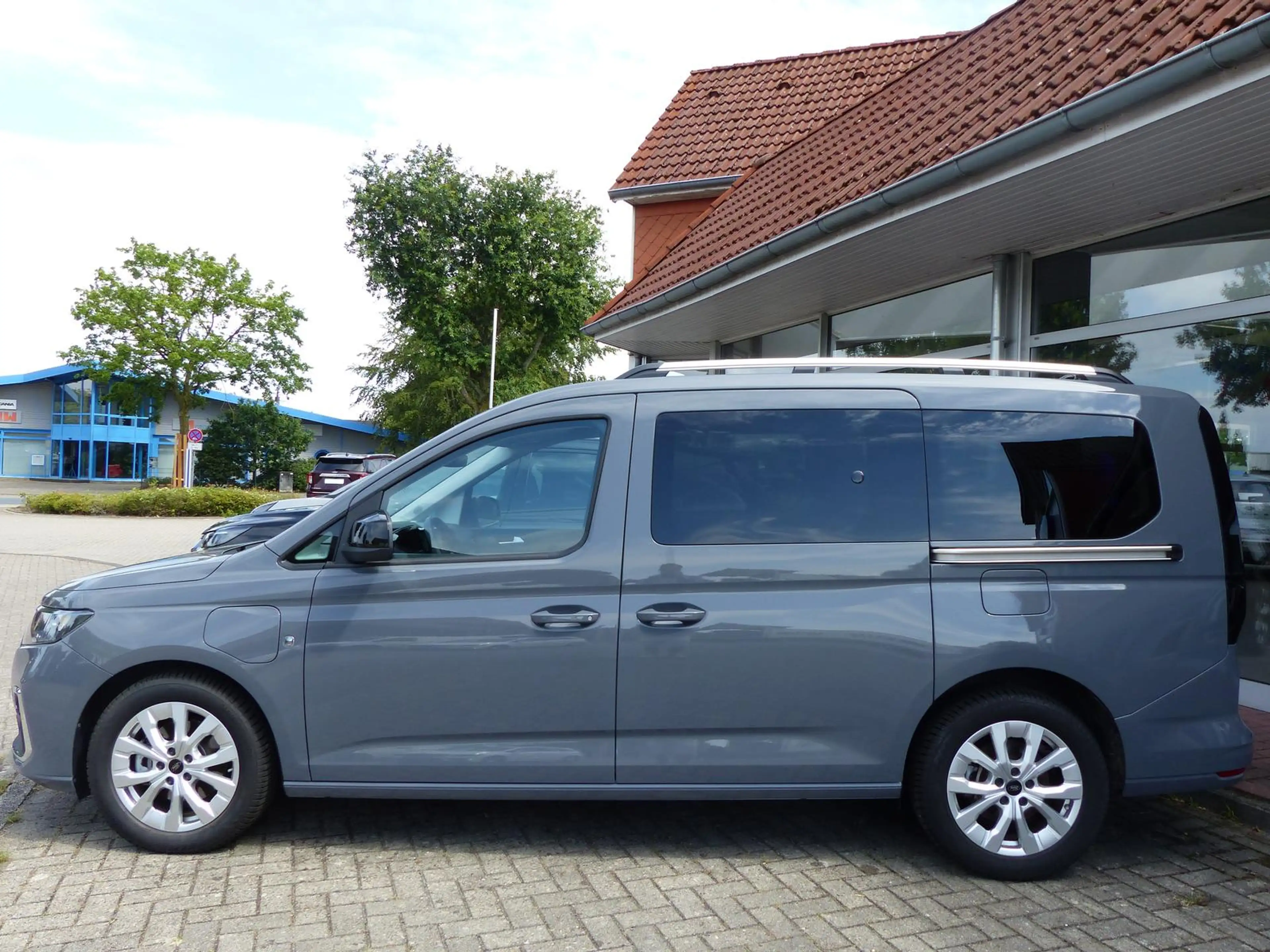Ford Grand Tourneo Connect 1.5 EcoB PHEV Aut.Titanium — photo 13