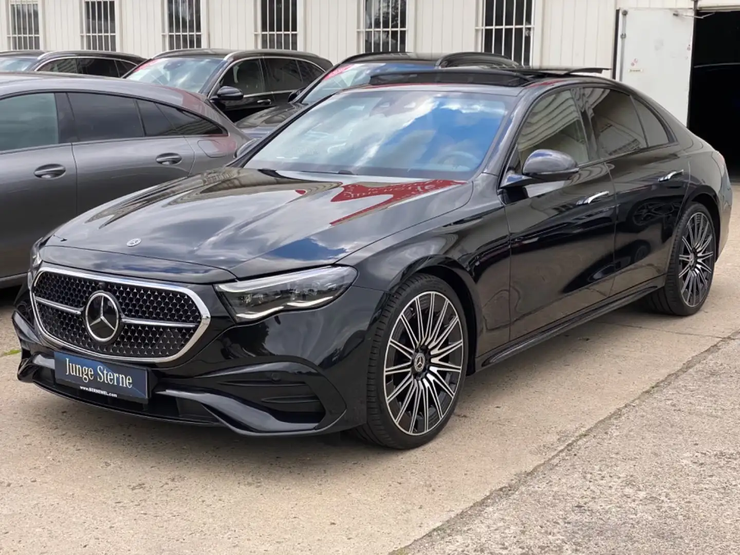Mercedes-Benz E 220 E220 AMG SuperScreen_Leder_Panorama_Memory_Digital Noir - 1