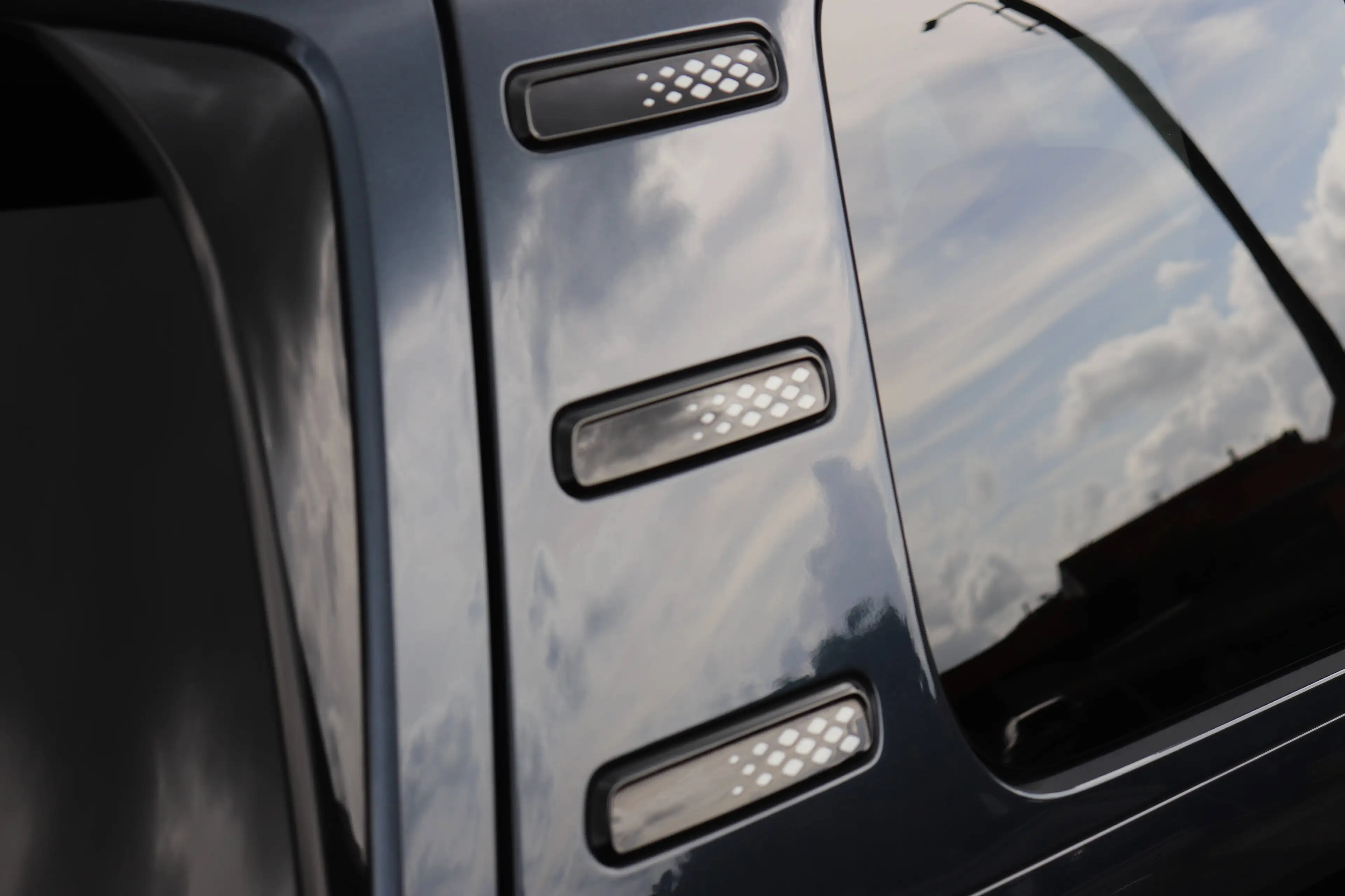 Volkswagen ID. Buzz 77 kWh Pro Style - Cam/Open&Close+/Assist+/Comfort+/Towbar/21"/SOH=97,2% — photo 7