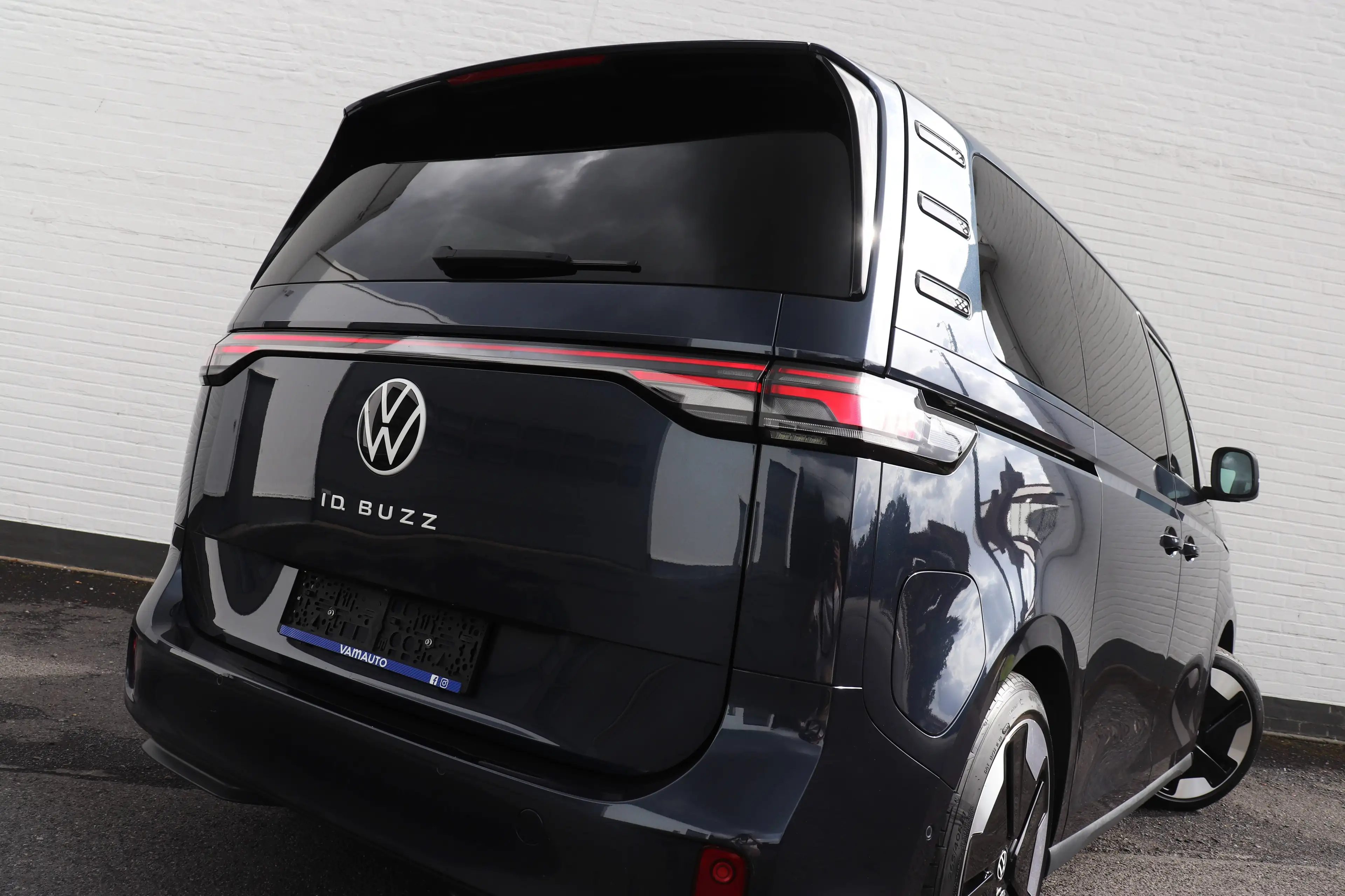 Volkswagen ID. Buzz 77 kWh Pro Style - Cam/Open&Close+/Assist+/Comfort+/Towbar/21"/SOH=97,2% — photo 10