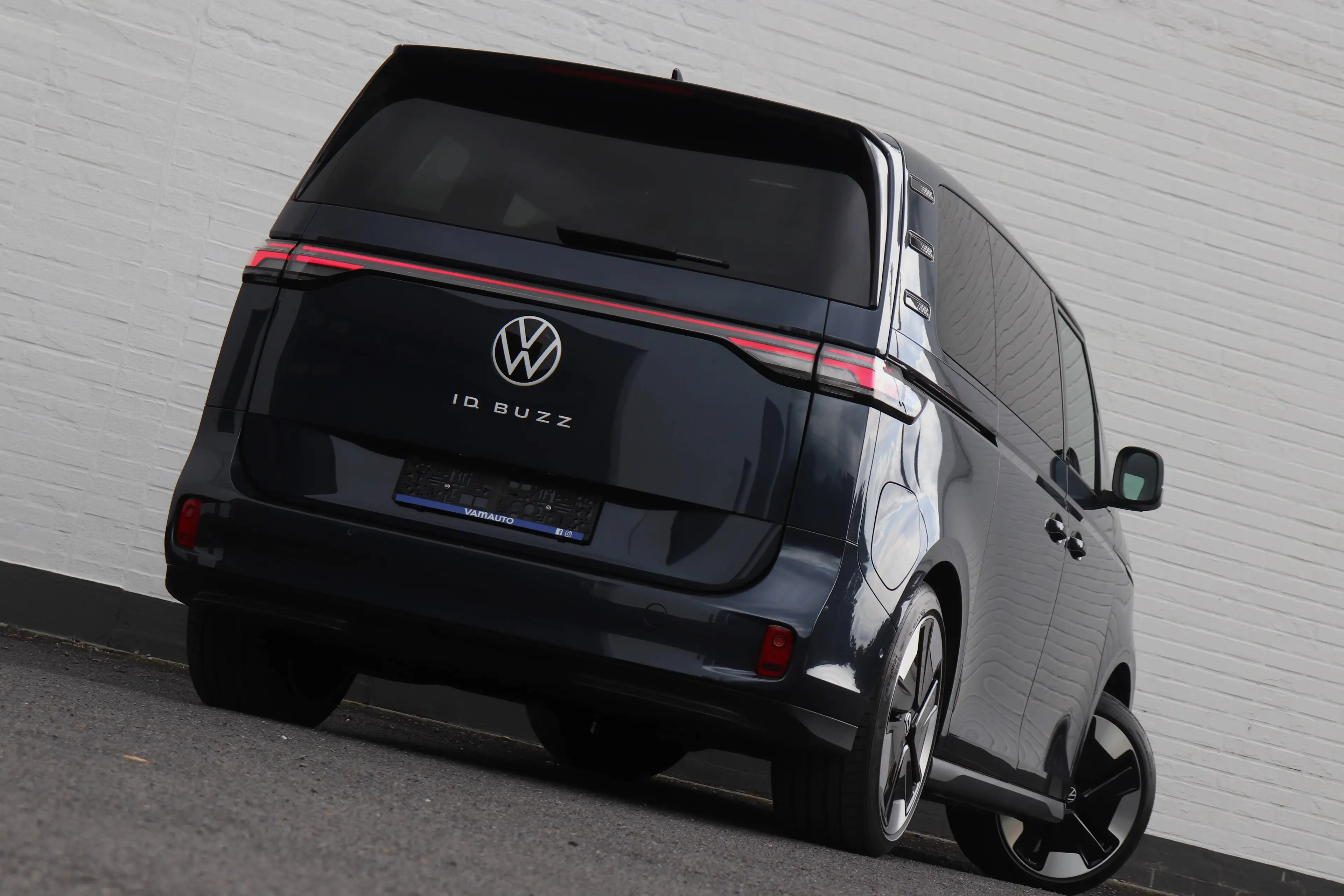 Volkswagen ID. Buzz 77 kWh Pro Style - Cam/Open&Close+/Assist+/Comfort+/Towbar/21"/SOH=97,2% — photo 5