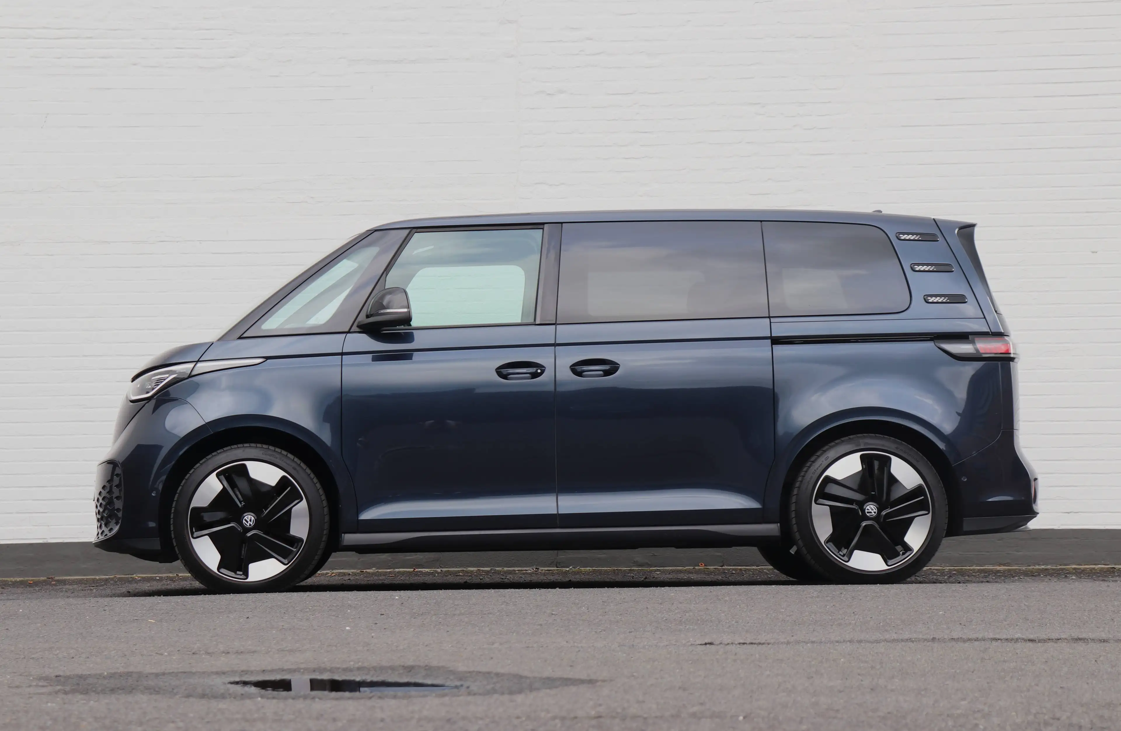 Volkswagen ID. Buzz 77 kWh Pro Style - Cam/Open&Close+/Assist+/Comfort+/Towbar/21"/SOH=97,2% — photo 3