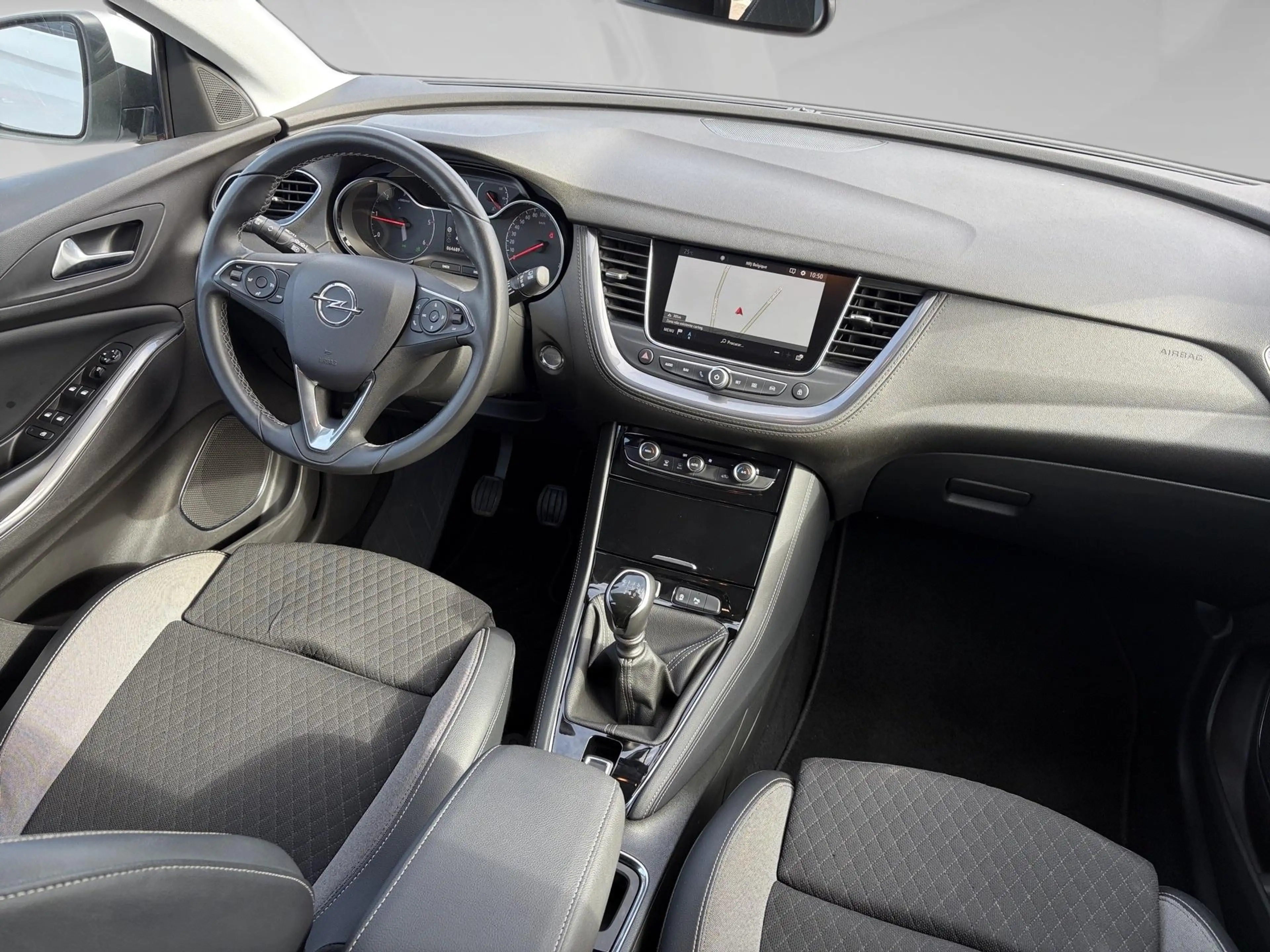 Opel Grandland X 1.5 CDTI ECOTEC D S/S MT6 Innovation — photo 6