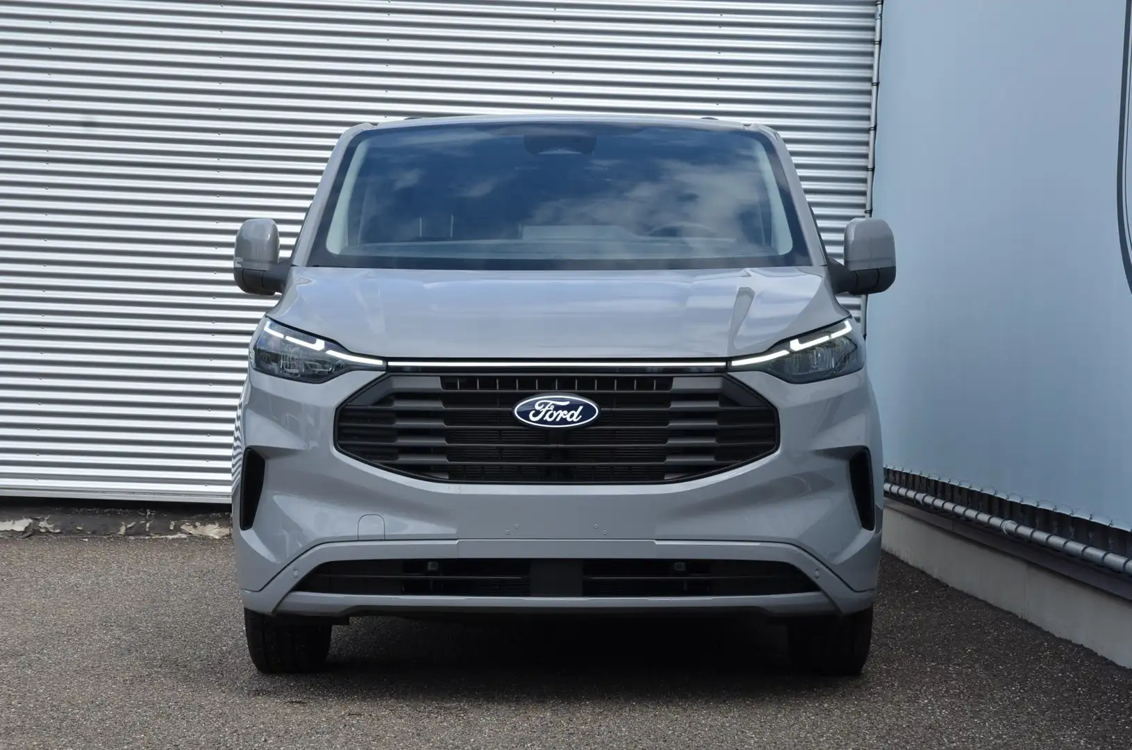 Ford Transit Custom - L2- Limited- Carplay- Camera- Nieuw- 32850+BTW Gris - 2
