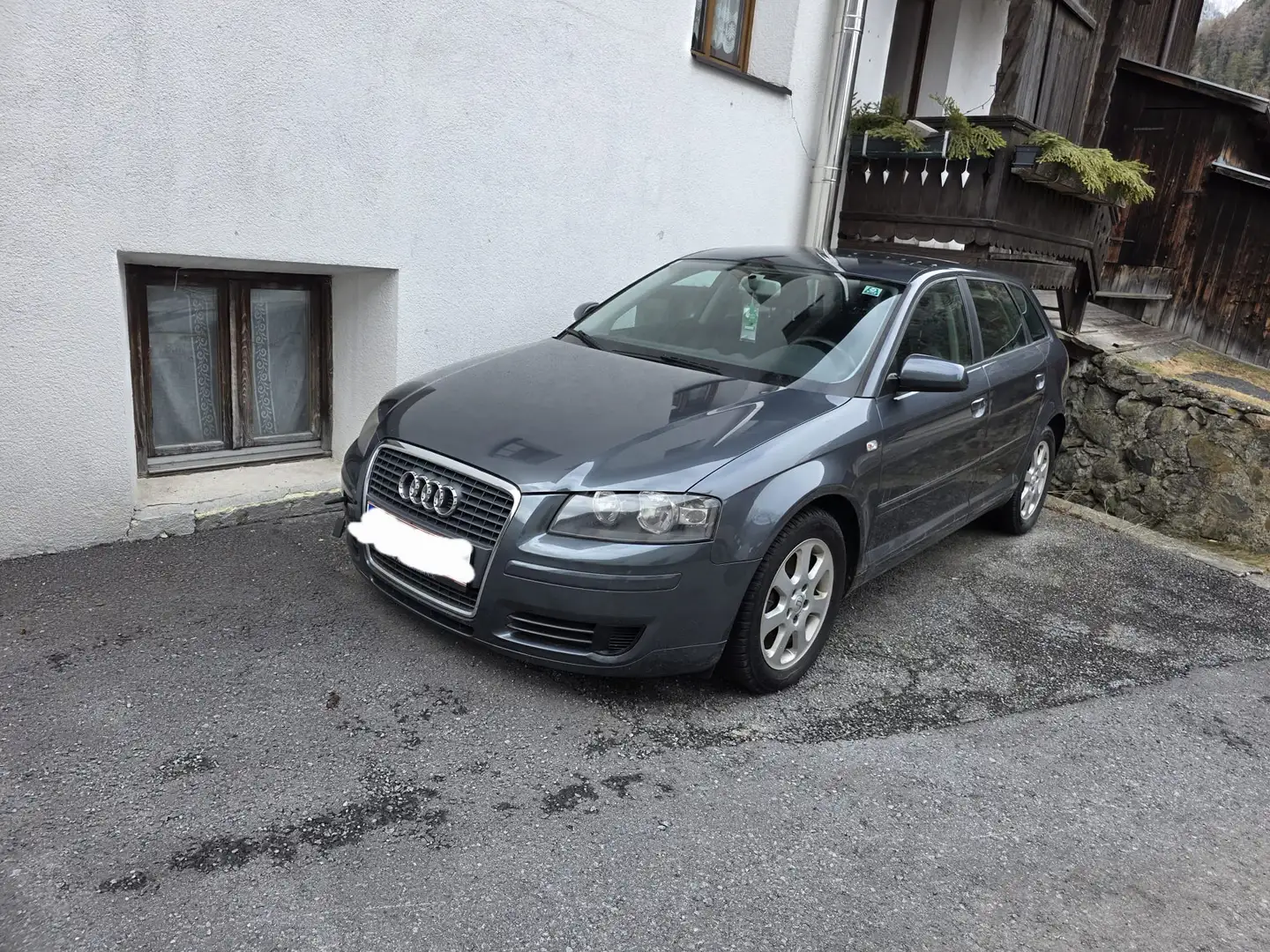 Audi A3 1.4 TFSI Sportback Ambition Grau - 2