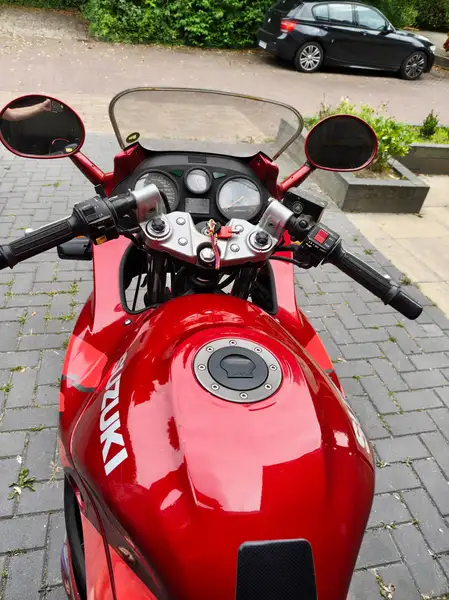 Suzuki GSX 750 - foto 6