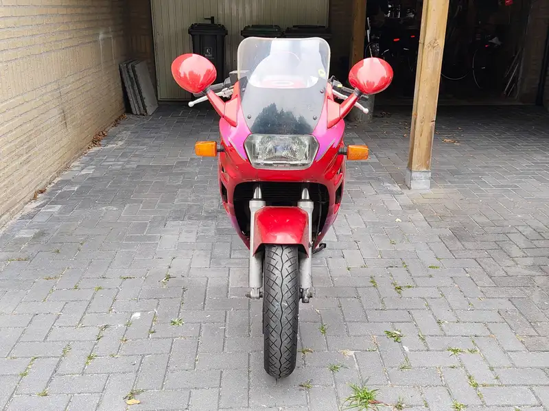 Suzuki GSX 750 - foto 4