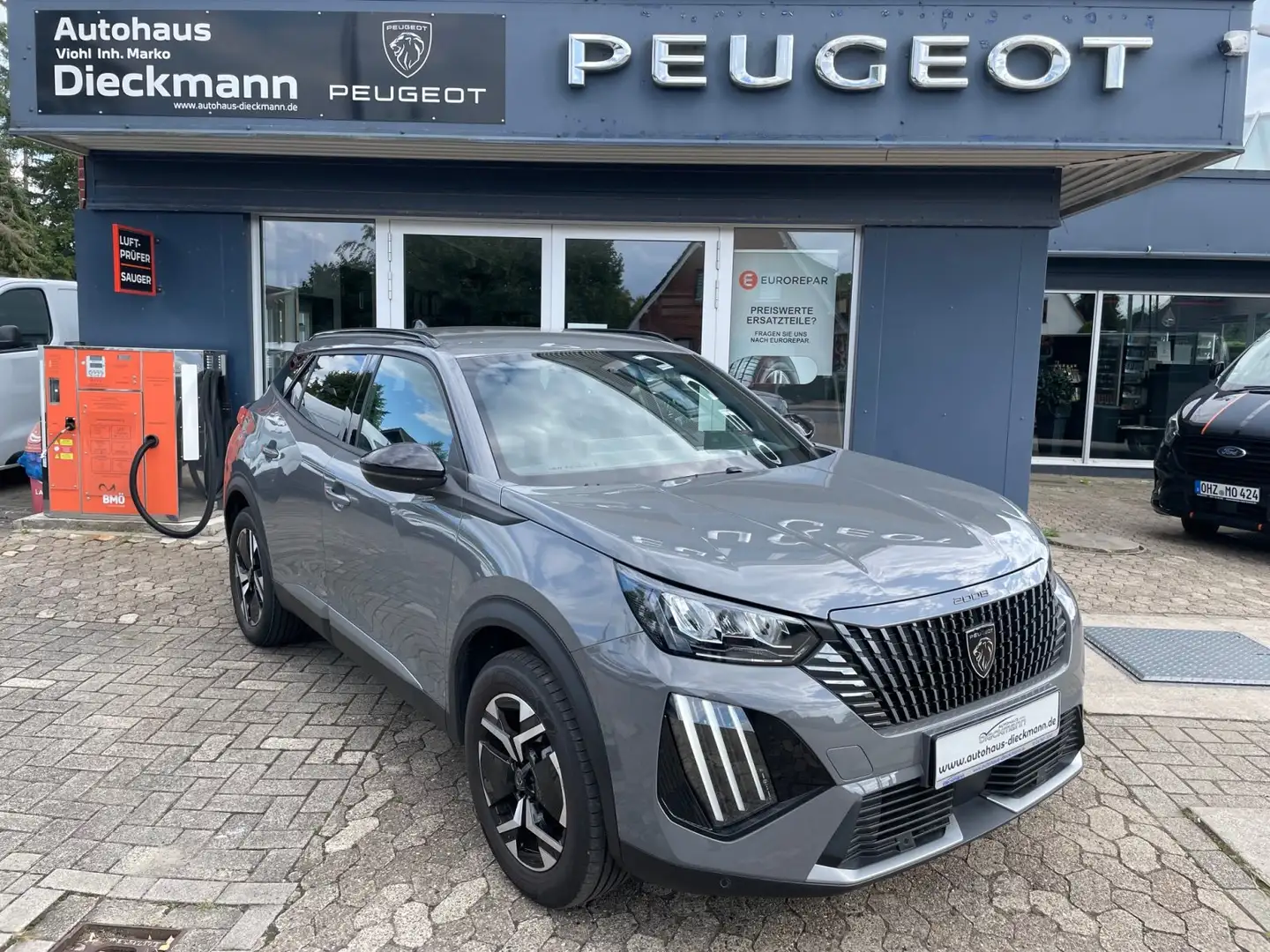 Peugeot 2008 PureTech 130 EAT8 Allure Gris - 1