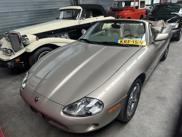 Jaguar XK8 4.0 V8 Convertible