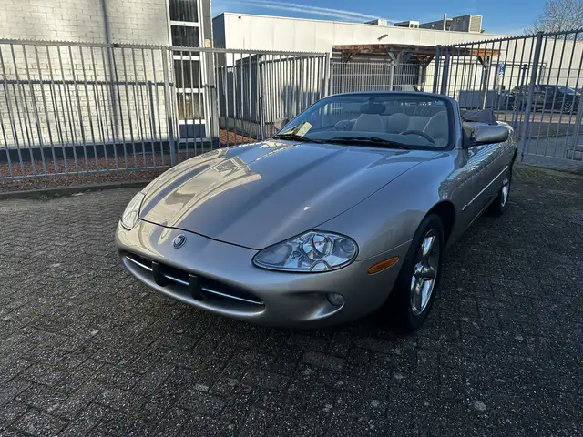 Jaguar XK8 4.0 V8 Convertible