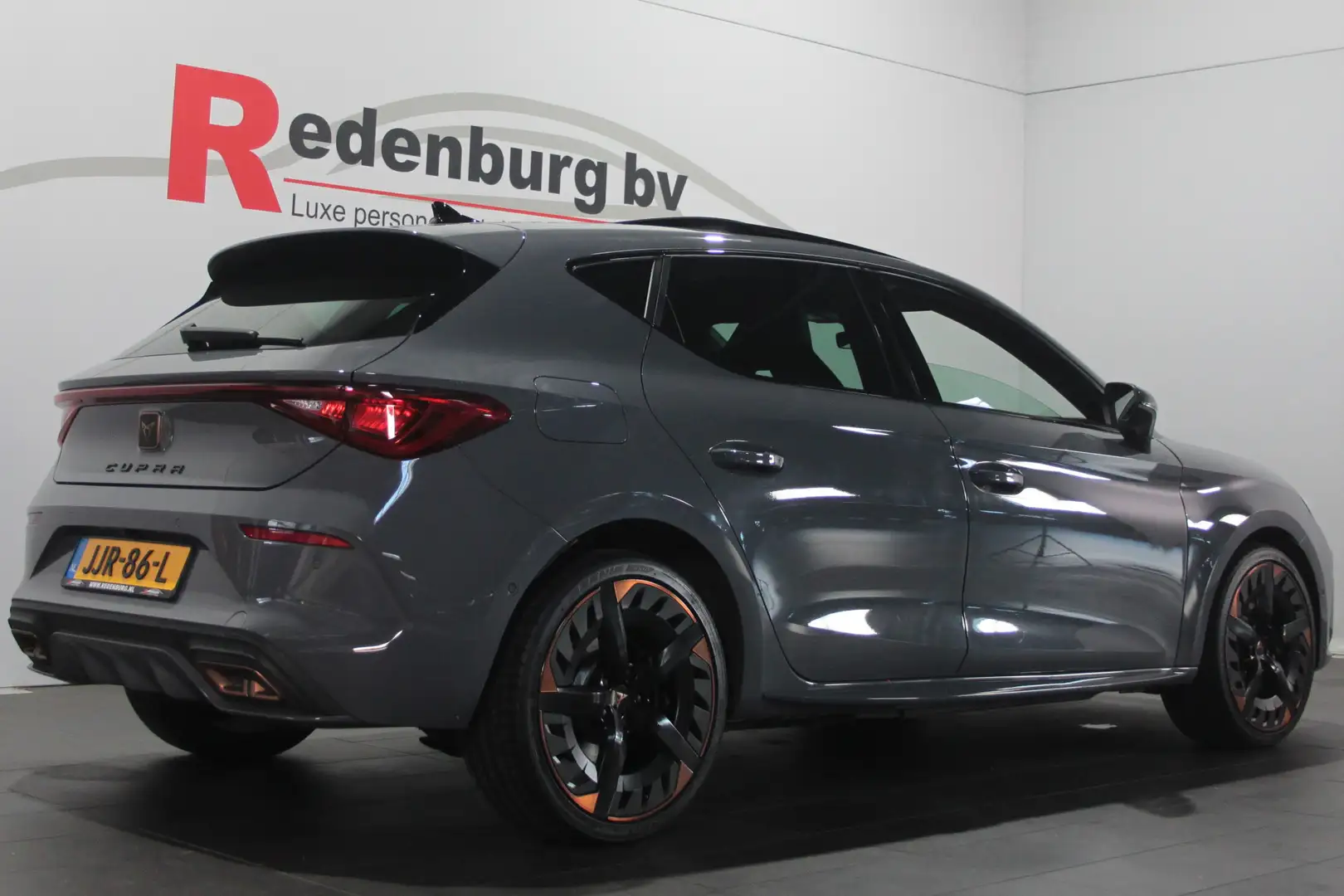 CUPRA Leon 1.4 e-Hybrid VZ Adrenaline - Pano / Camera / Carpl Grijs - 2