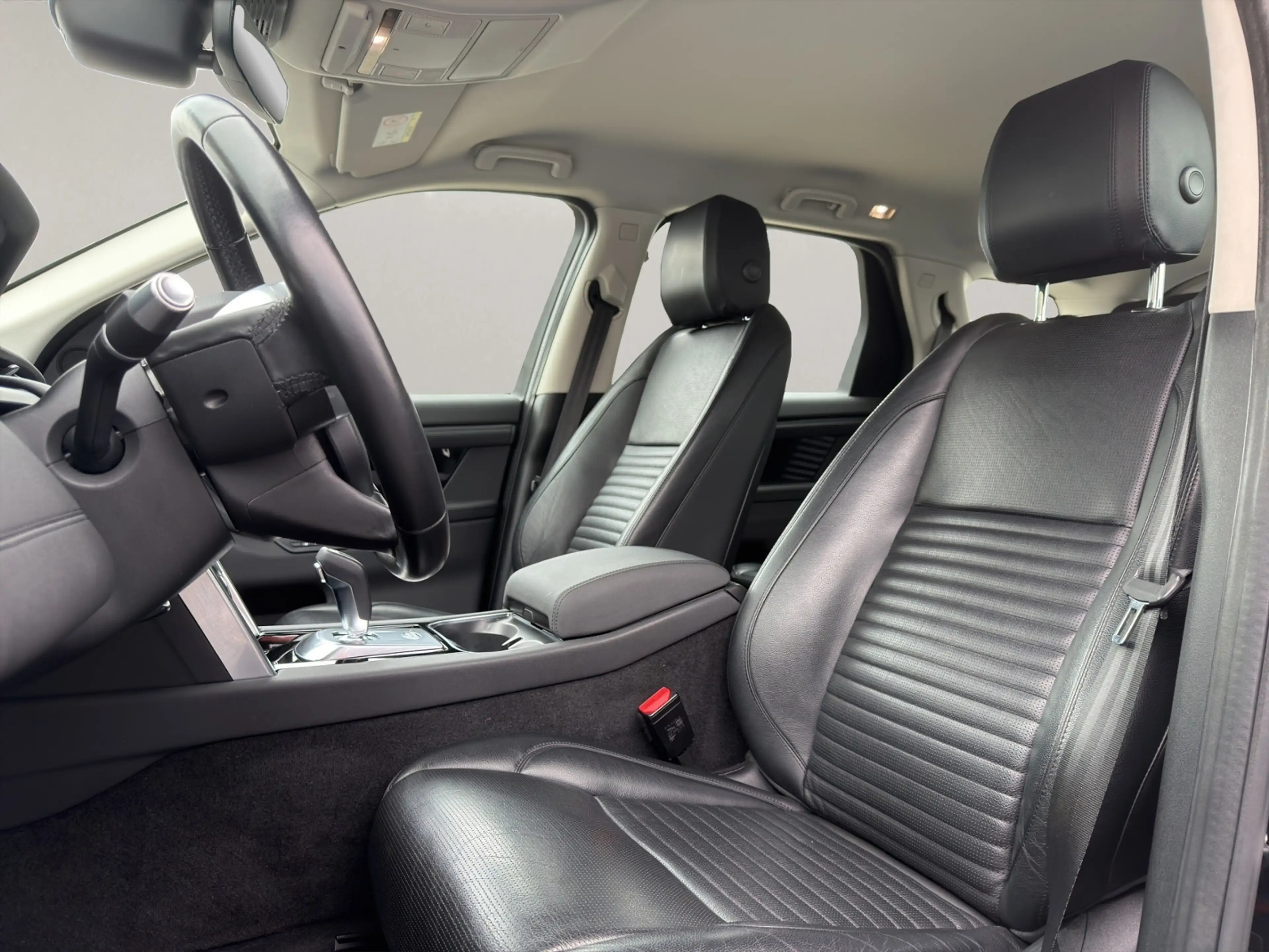 Land Rover Discovery Sport 2.0 P200 SE AWD *KAMERA LEDER* — photo 11