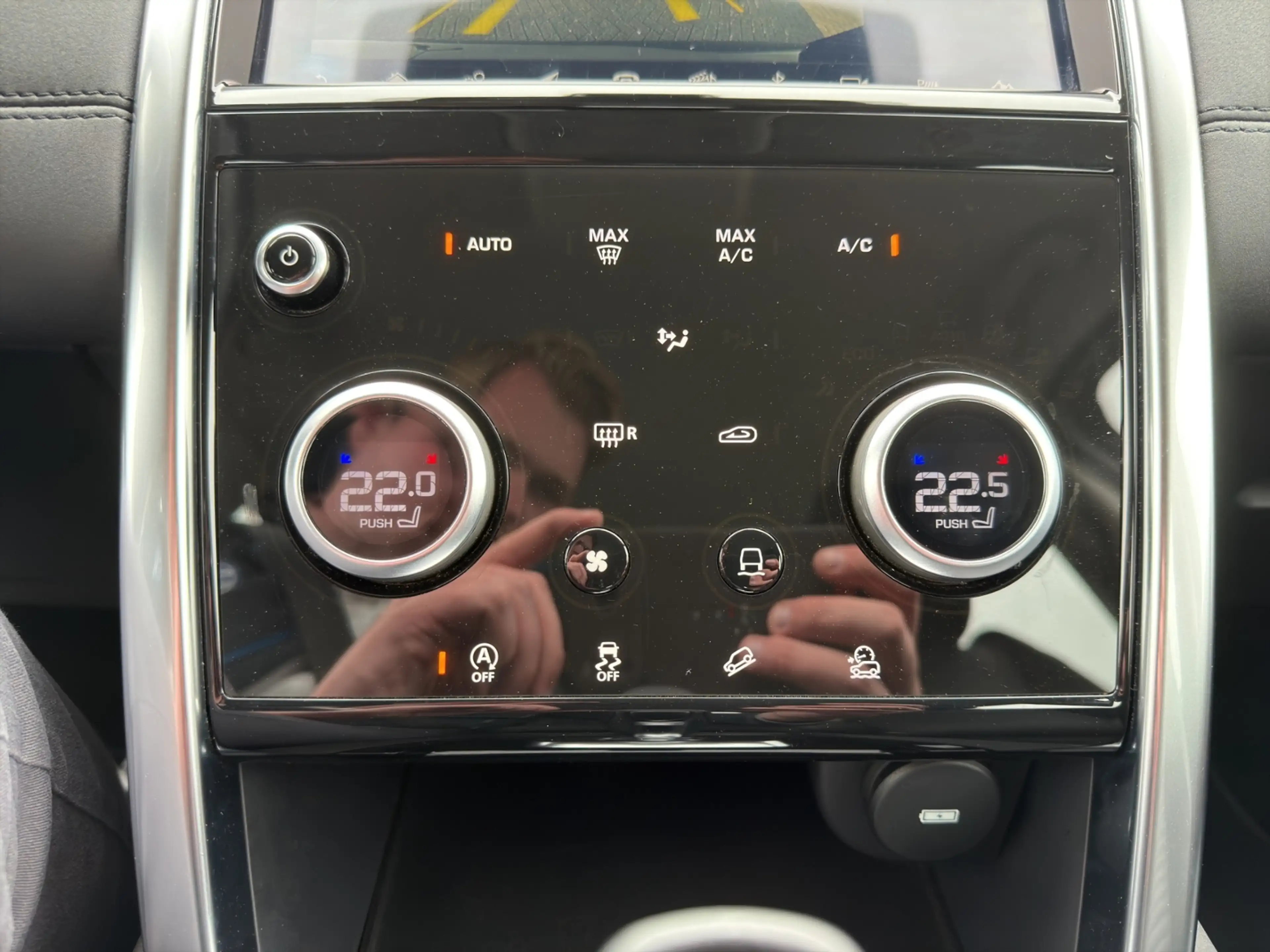 Land Rover Discovery Sport 2.0 P200 SE AWD *KAMERA LEDER* — photo 15