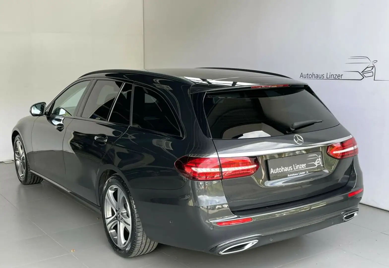 Mercedes-Benz E 220 d 4Matic *LED*ACC*AHK*Sportsitze*Kamera*DAB* Grau - 2