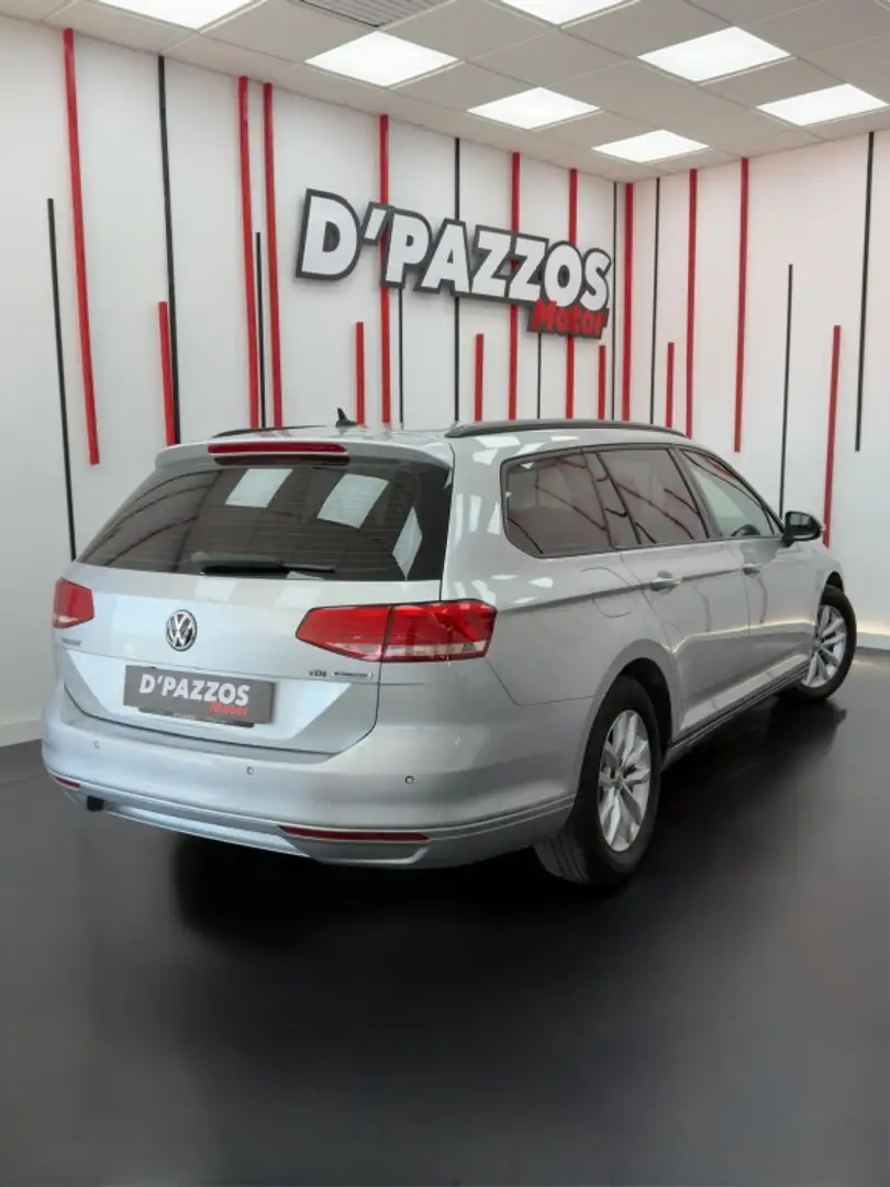 Volkswagen Passat Variant 1.6TDI Bluemotion 88kW Plateado - 2