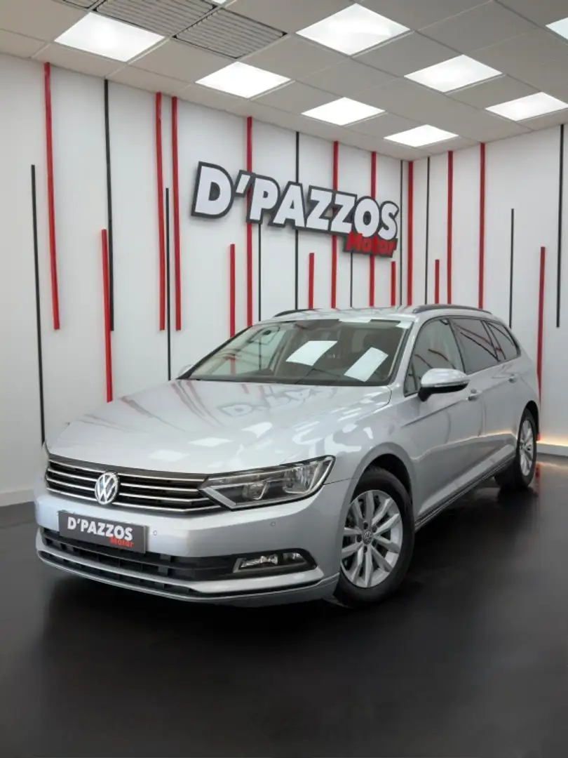 Volkswagen Passat Variant 1.6TDI Bluemotion 88kW Plateado - 1