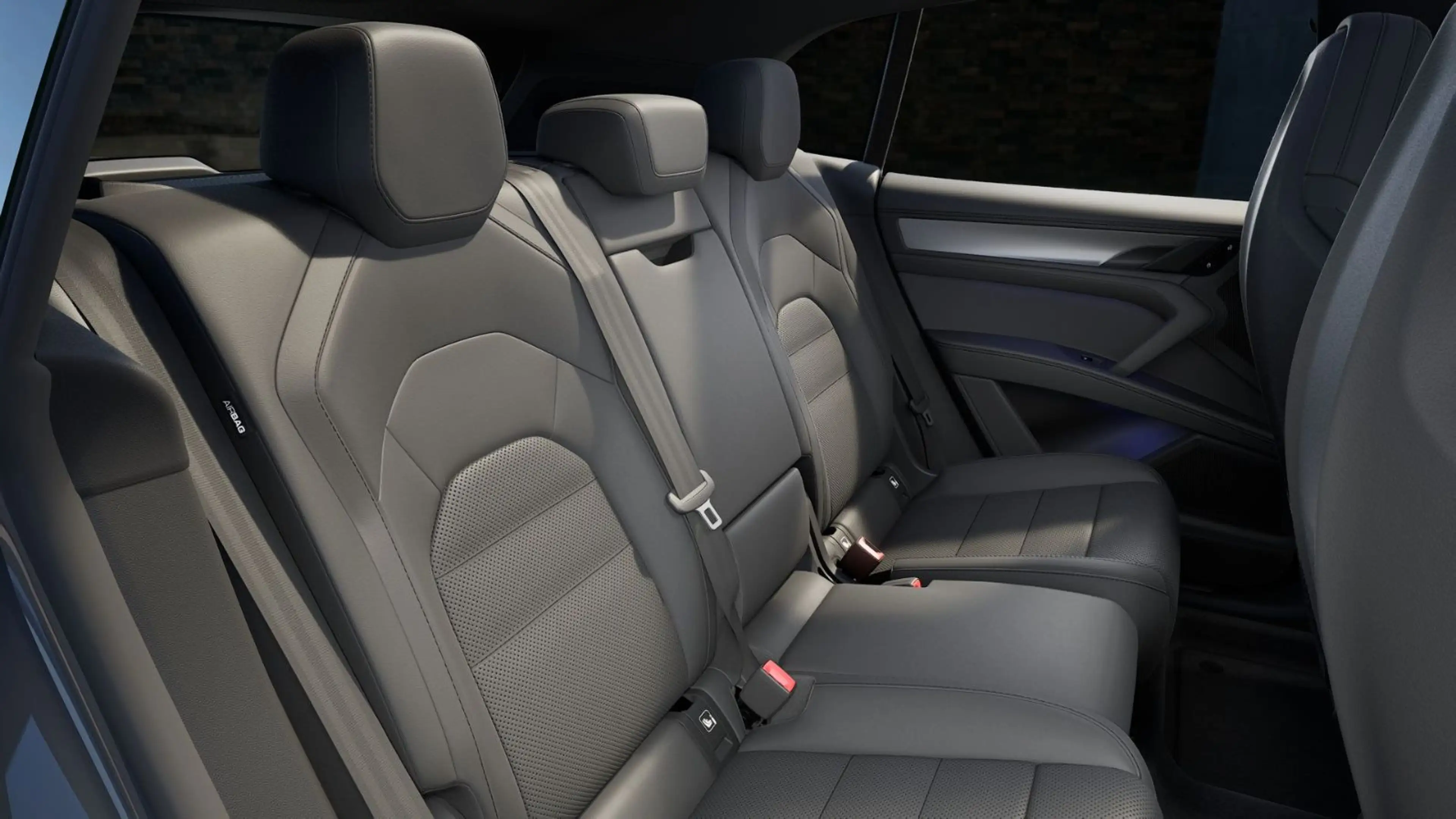 Porsche Cayenne S | Hinterachslenkung | BOSE | Panorama — photo 11
