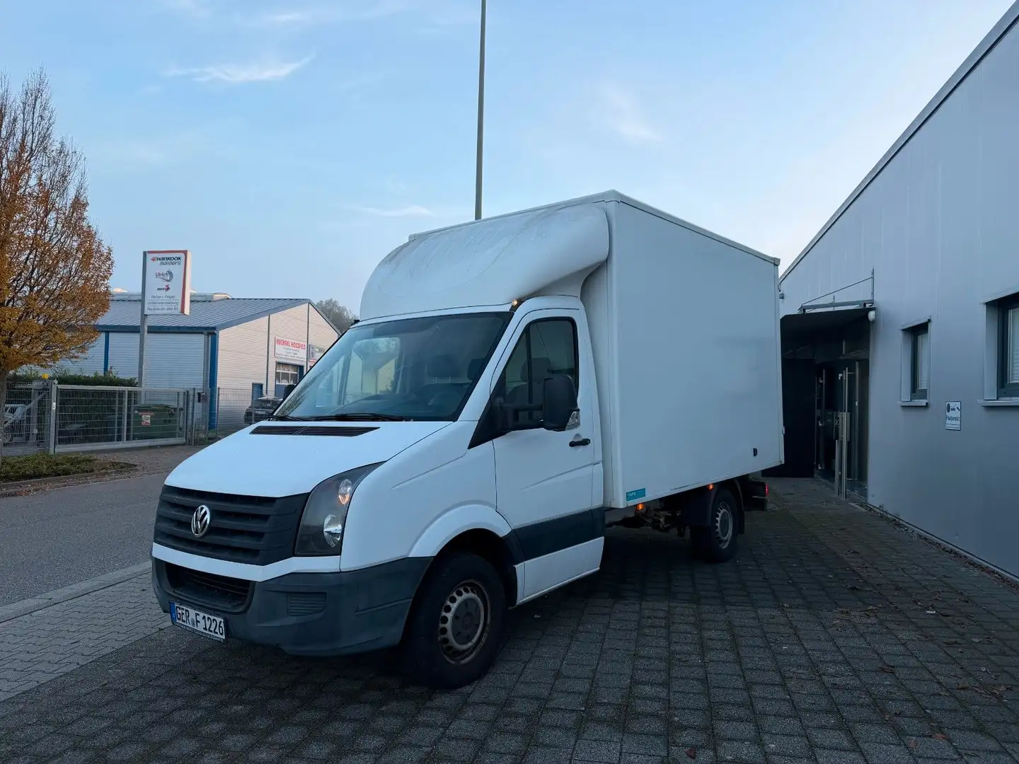 Volkswagen Crafter Pritsche 35 TÜV NEU mittel L2 Weiß - 1