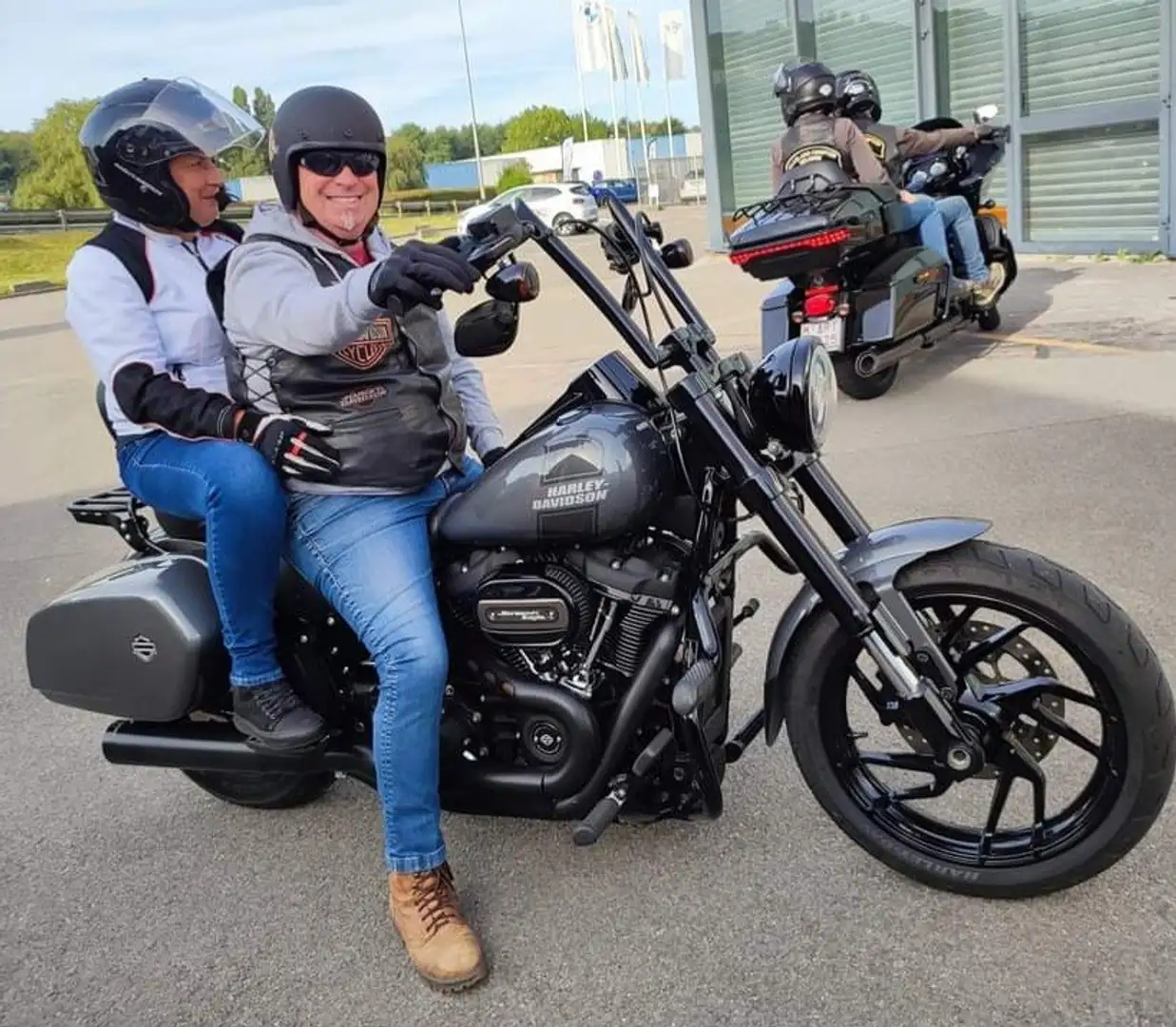 Harley-Davidson Sport Glide foul black, avec trois selle,pot d origine,guidon Šedá - 1