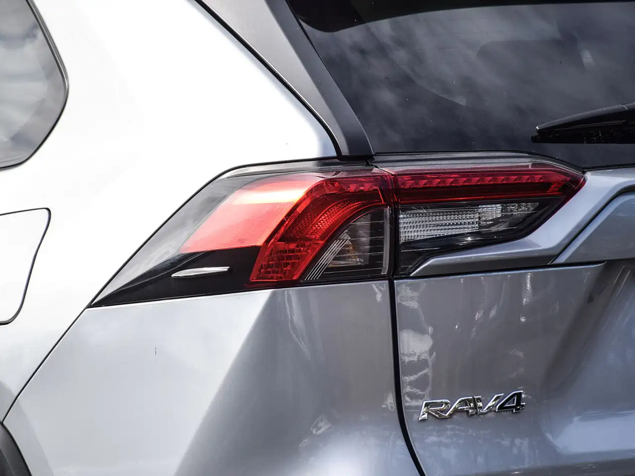 Toyota RAV 4 снимка Toyota RAV 4