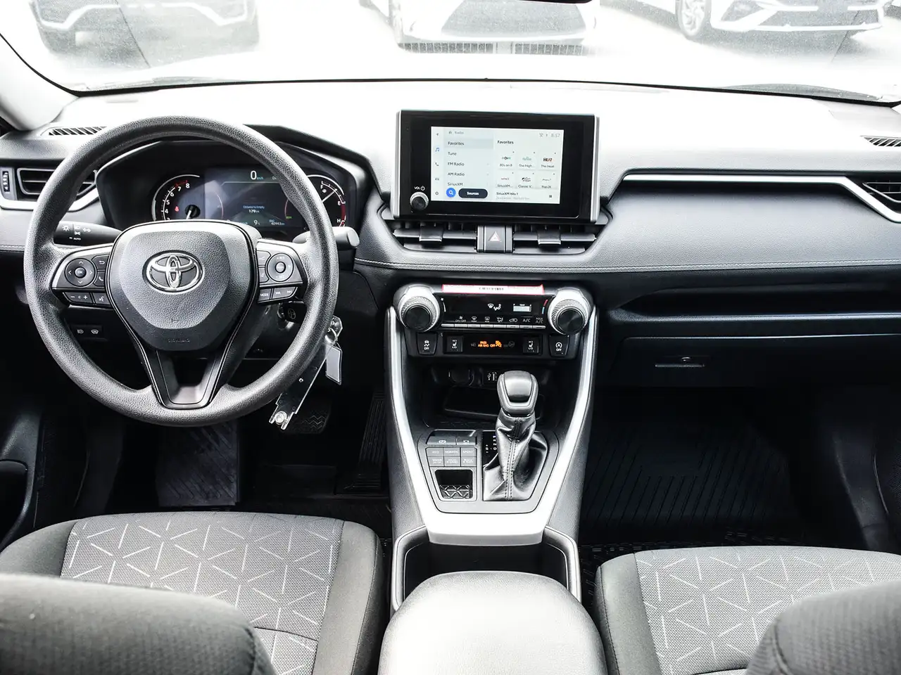 Toyota RAV 4 снимка Toyota RAV 4