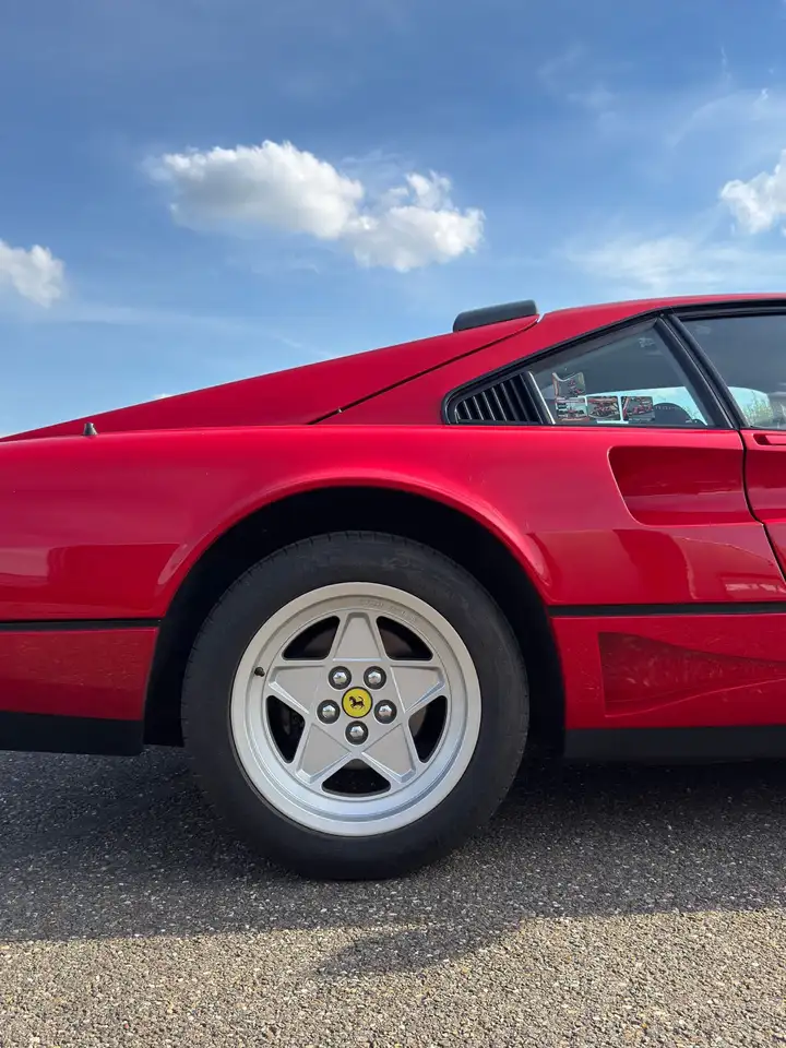 Ferrari 208 GTB-TURBO, foto 11