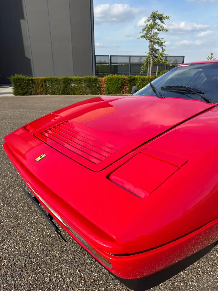 Ferrari 208 GTB-TURBO, foto 2
