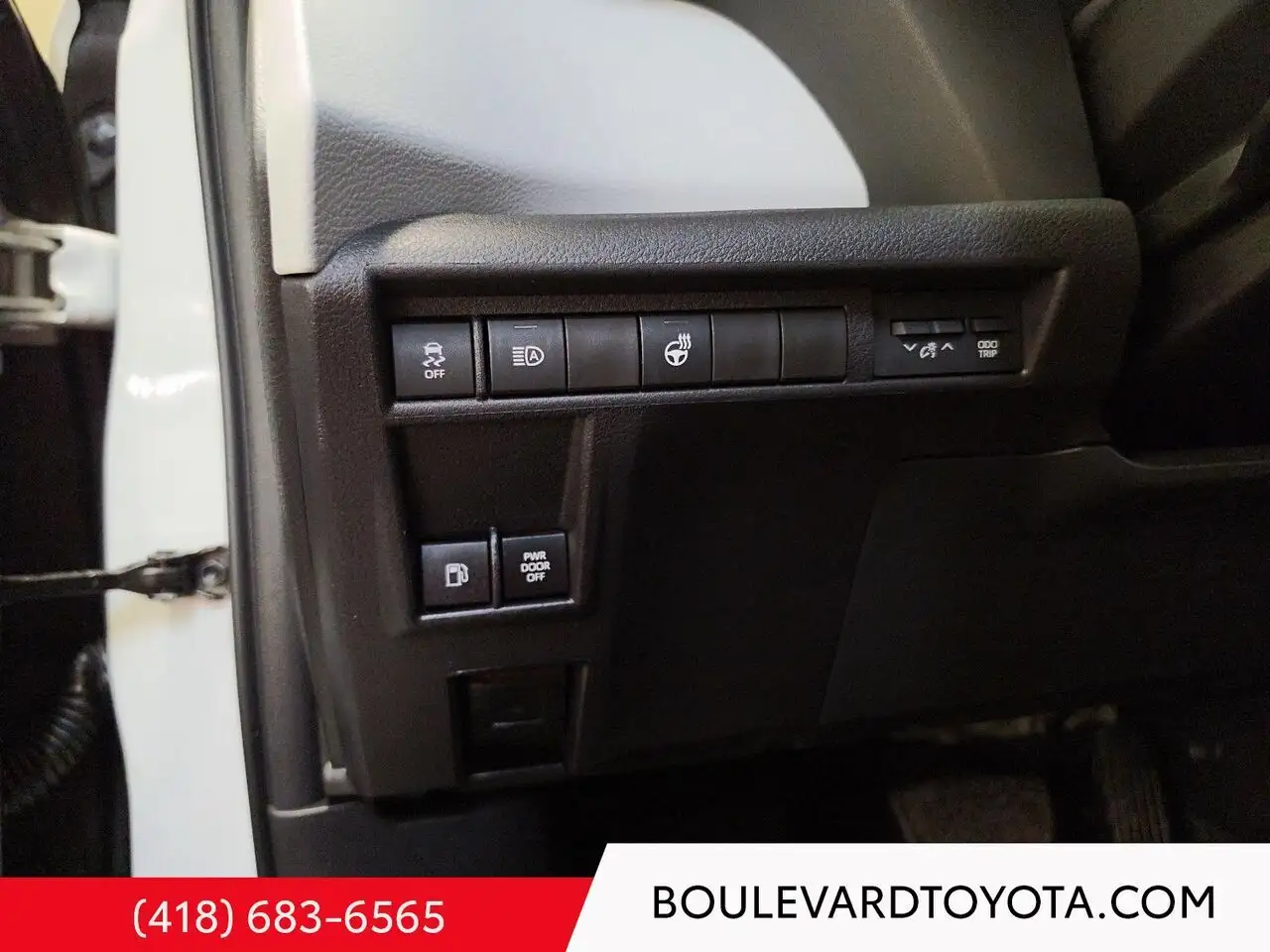 Toyota Sienna снимка Toyota Sienna