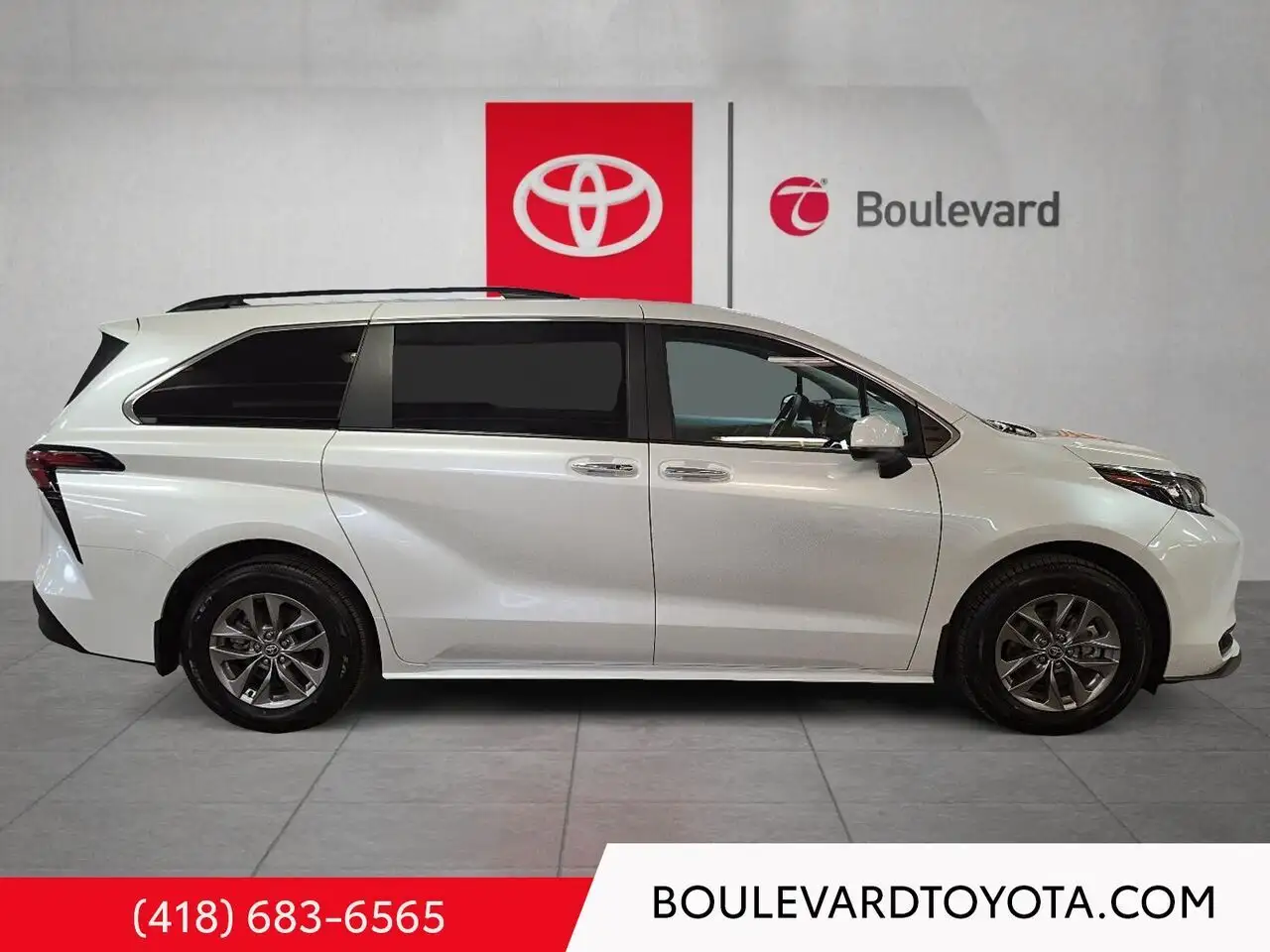 Toyota Sienna снимка Toyota Sienna