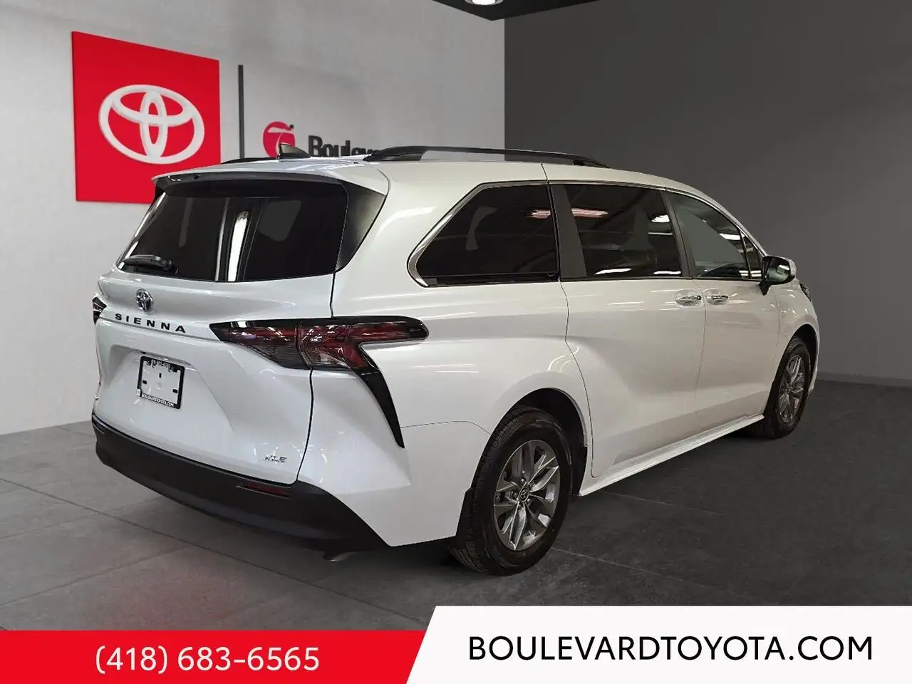 Toyota Sienna снимка Toyota Sienna