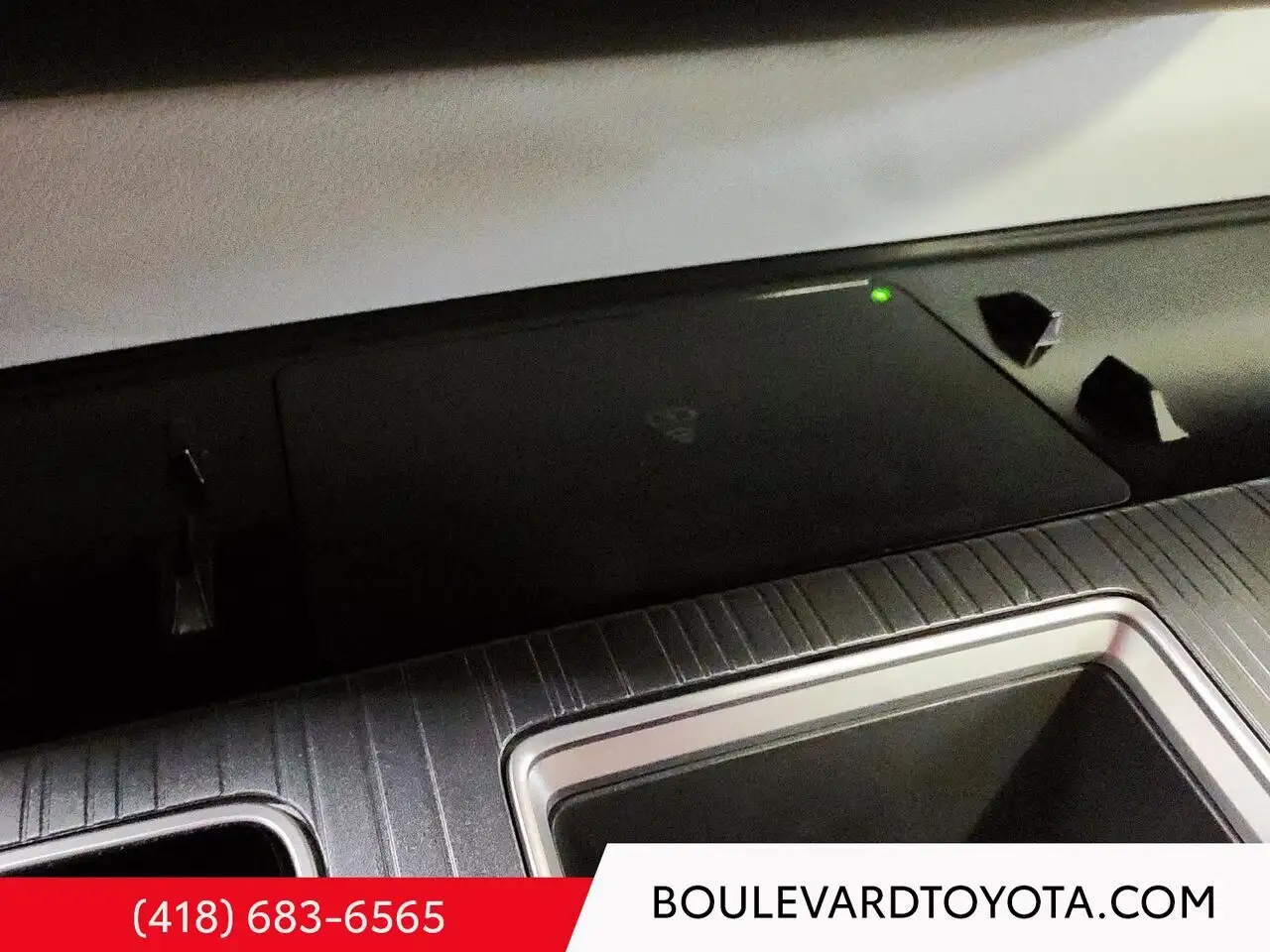 Toyota Sienna снимка Toyota Sienna