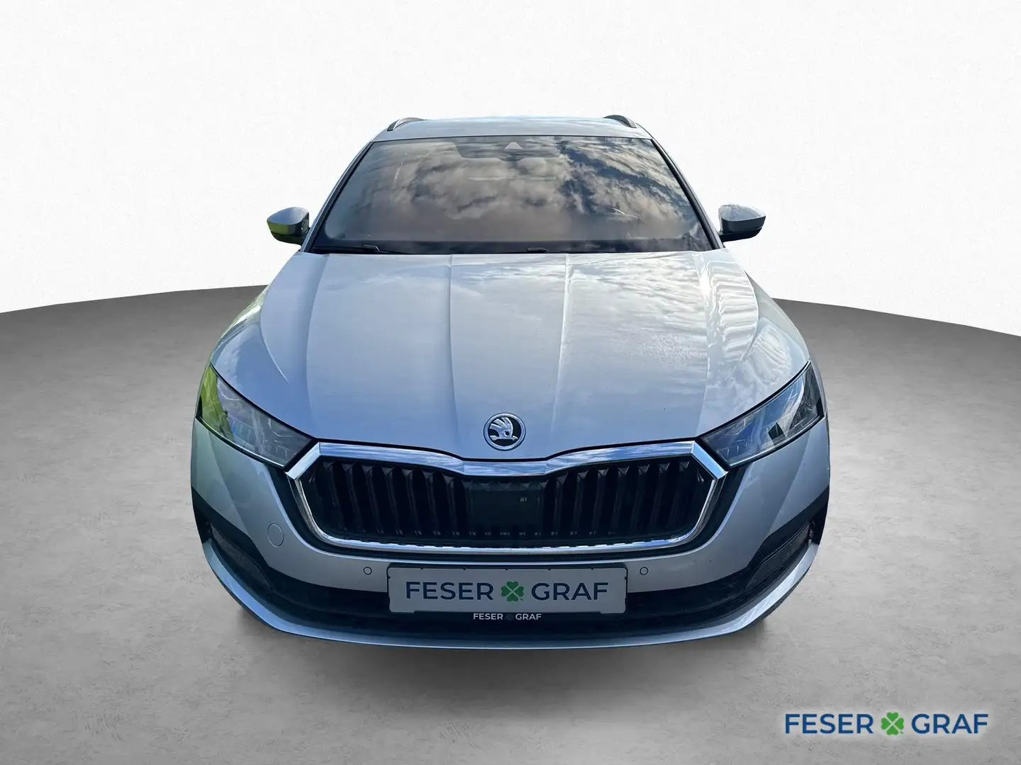 Skoda Octavia Combi Tour 2.0TDI*DSG TOUR*Beh.WSS*AHK*MATRIX* Silber - 2