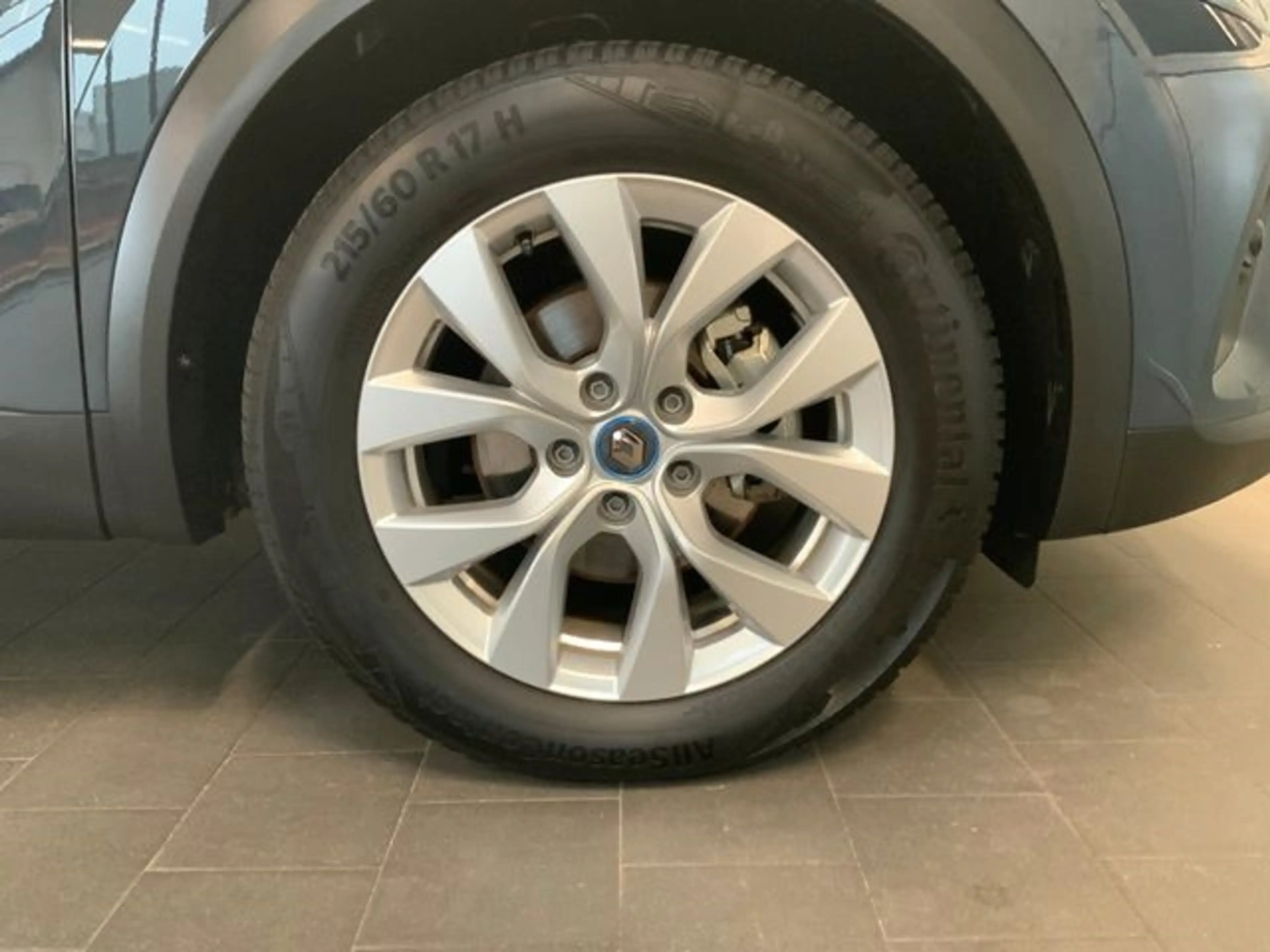 Renault Captur II 1.6E-Tech+Bluetooth +Navi+Tempomat+USB — photo 11