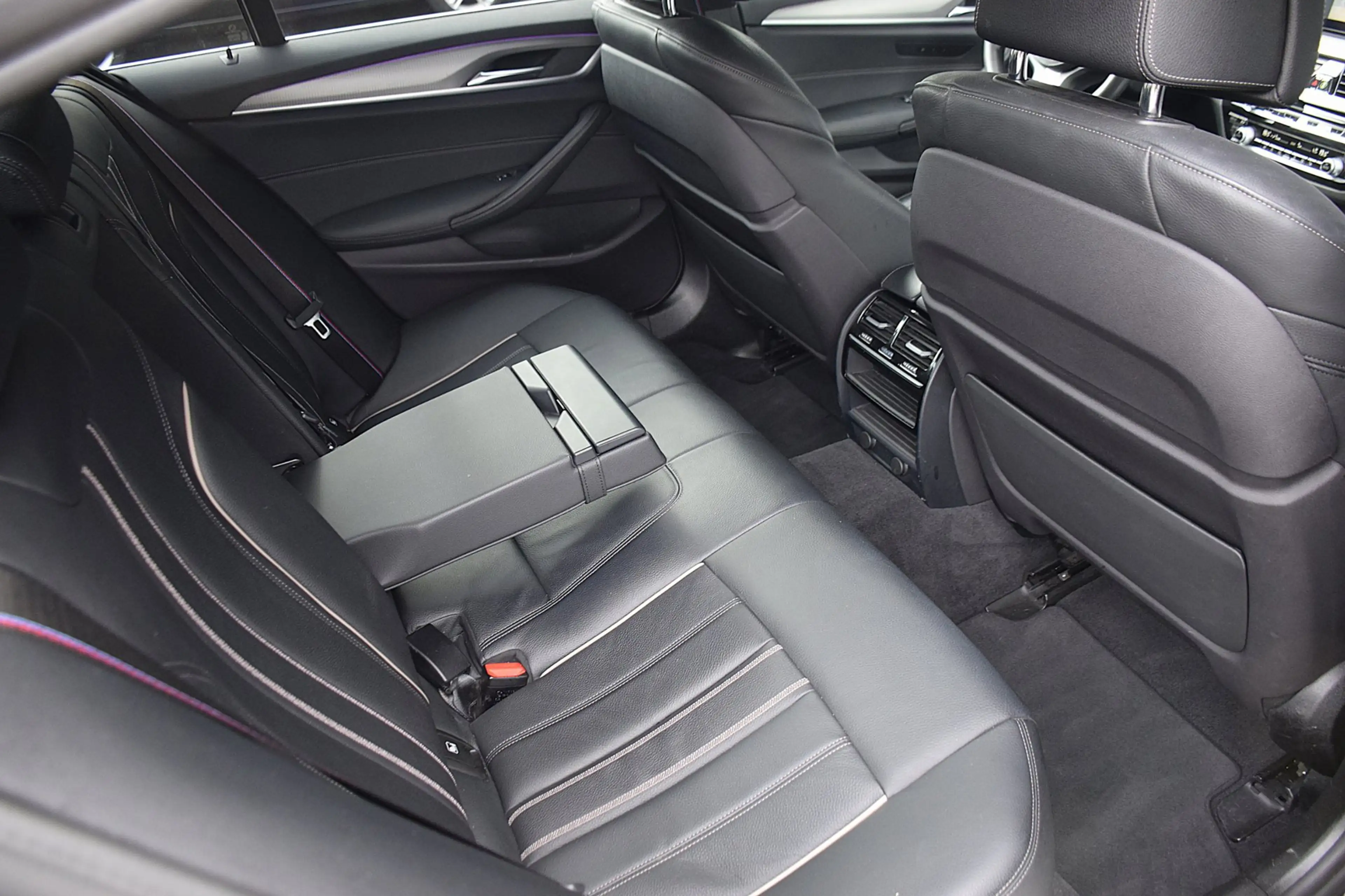 BMW 530 5-serie 530e iPerformance High Executive*M-Pakket* — photo 20