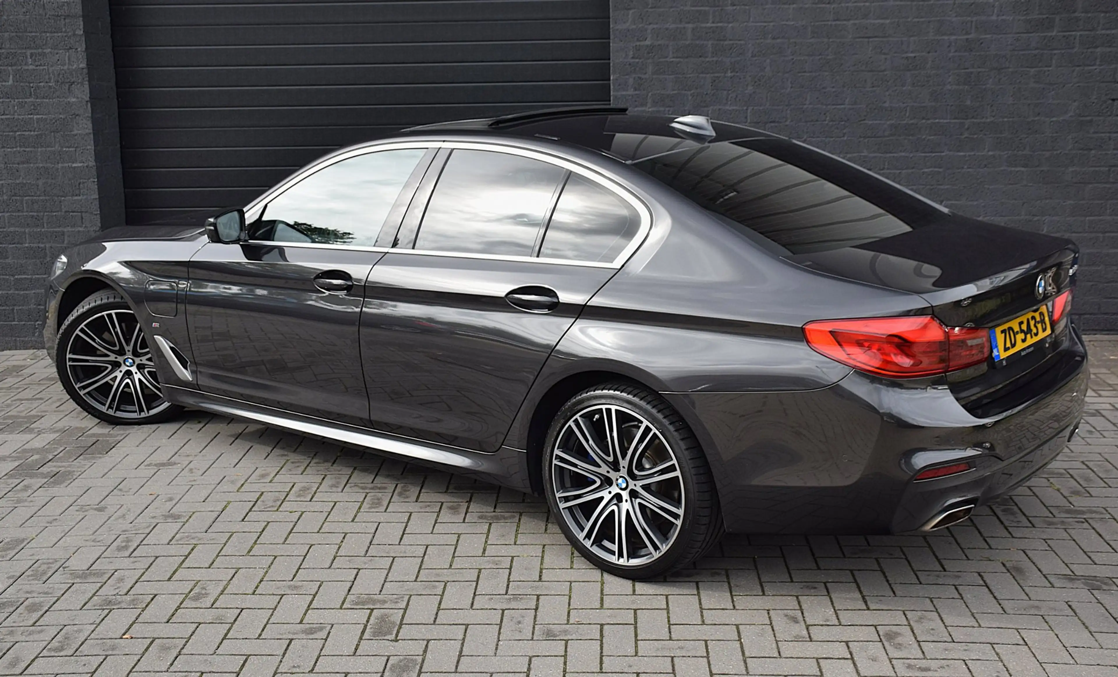 BMW 530 5-serie 530e iPerformance High Executive*M-Pakket* — photo 11