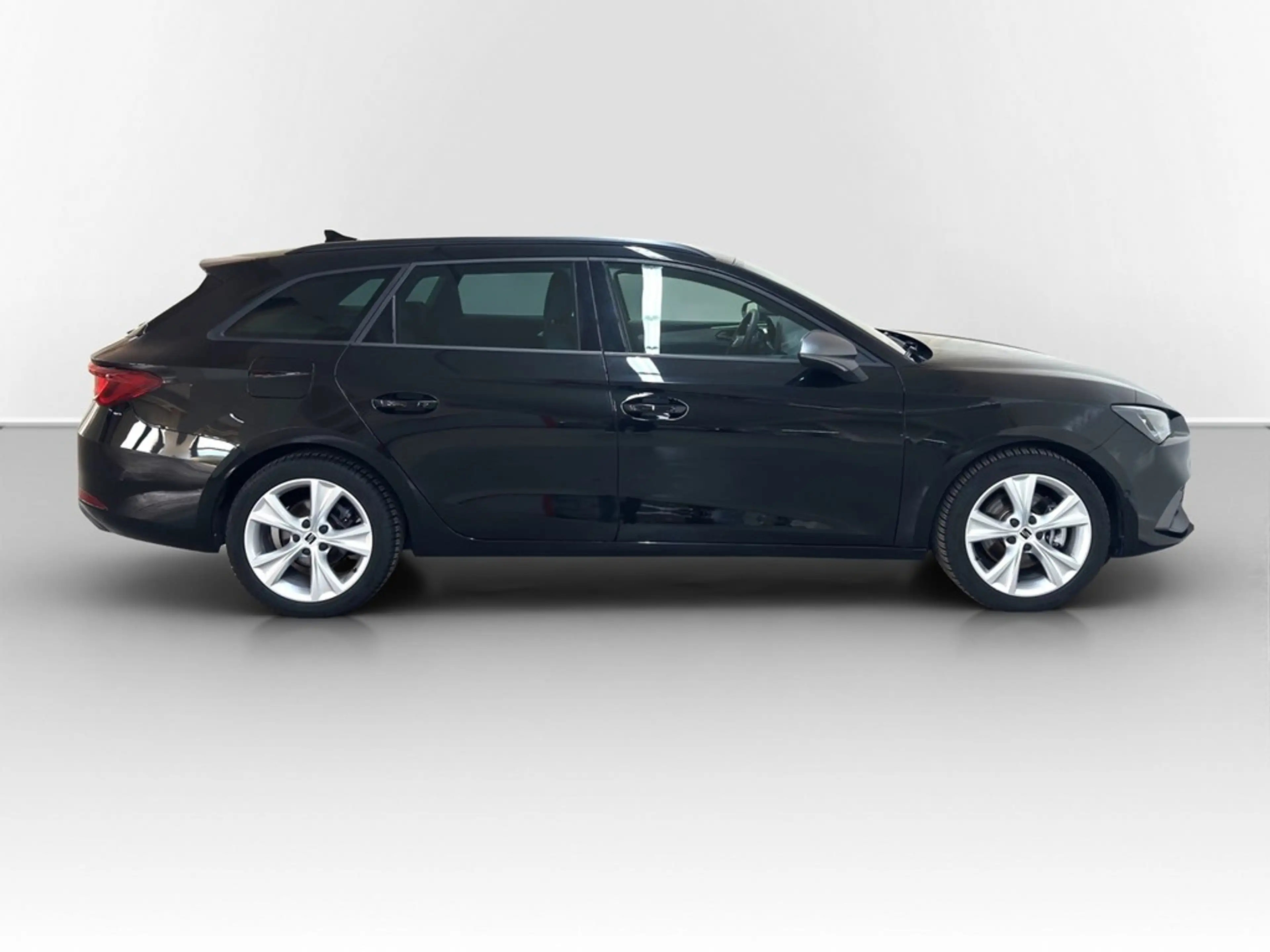 SEAT Leon Sportstourer 2.0 TDI DSG FR AHK*LED*VIRTUAL*NAV... — photo 5