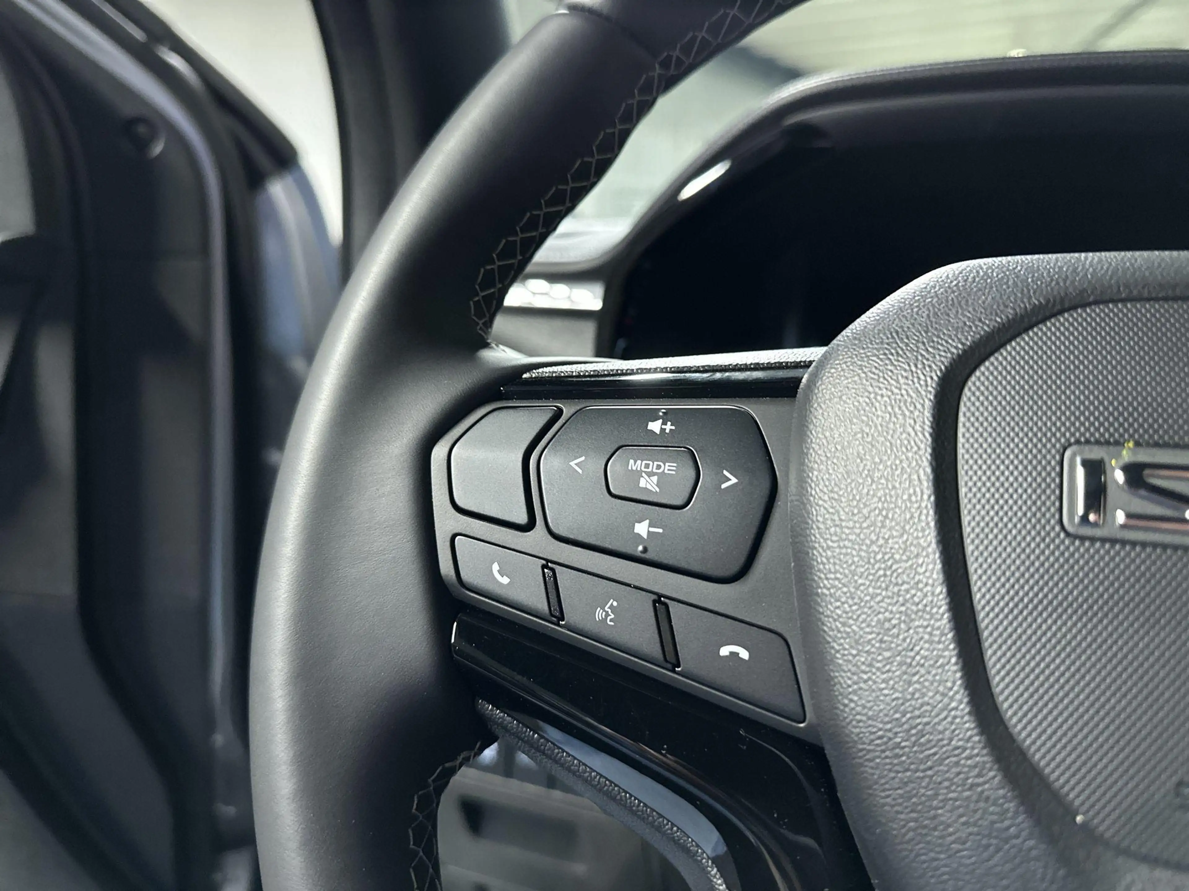 Isuzu D-Max EV Extended Cab V-Cross 66.9 kWh Automaat | 3500KG — photo 32