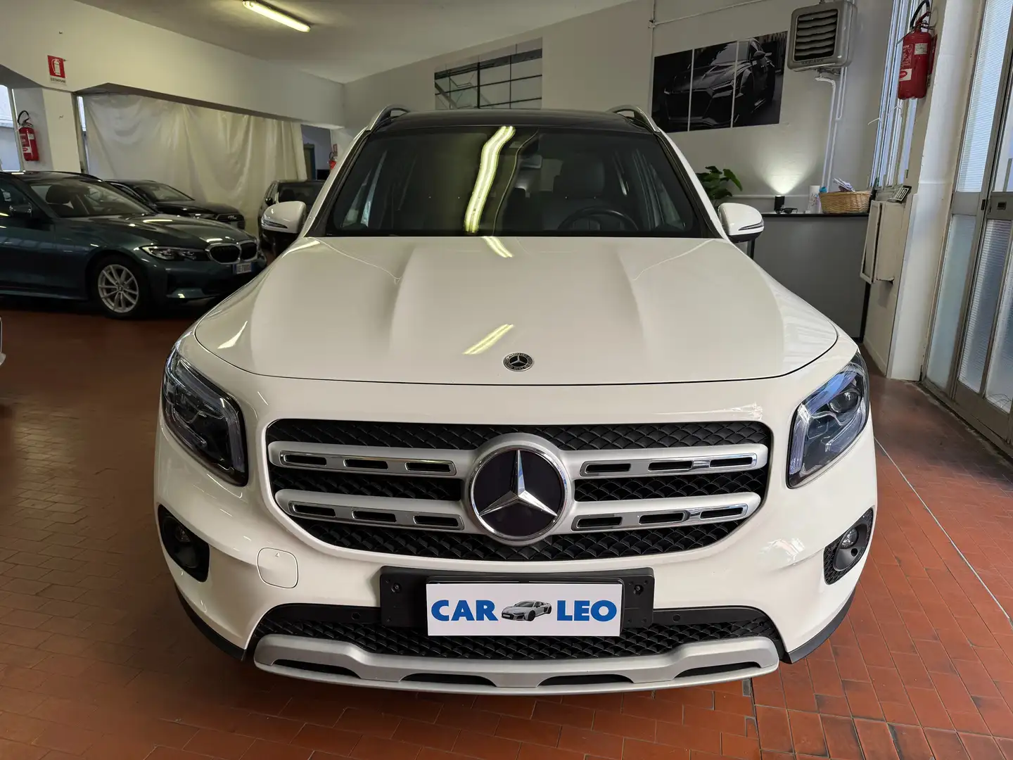 Mercedes-Benz GLB 200 auto 7 posti Bianco - 2