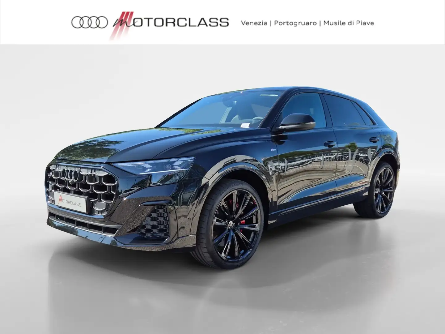 Audi Q8 55 TFSI E QUATTRO TIPTRONIC Schwarz - 1
