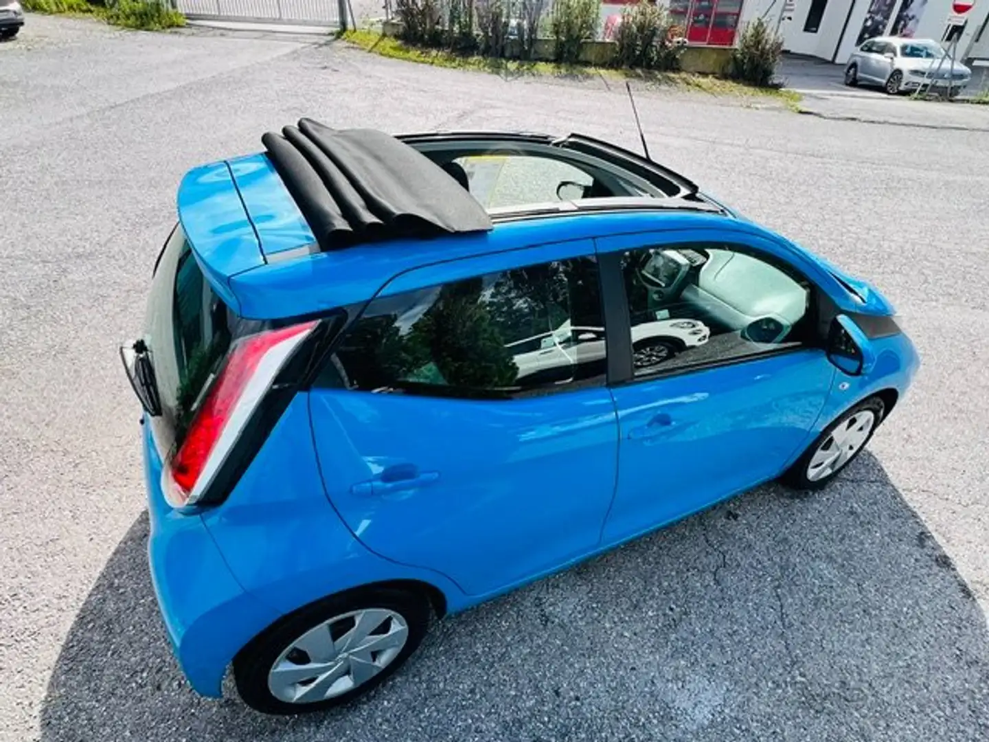 Toyota Aygo 1,0 VVT-i x-wave *Faltdach* - nur 36000 km Blau - 1
