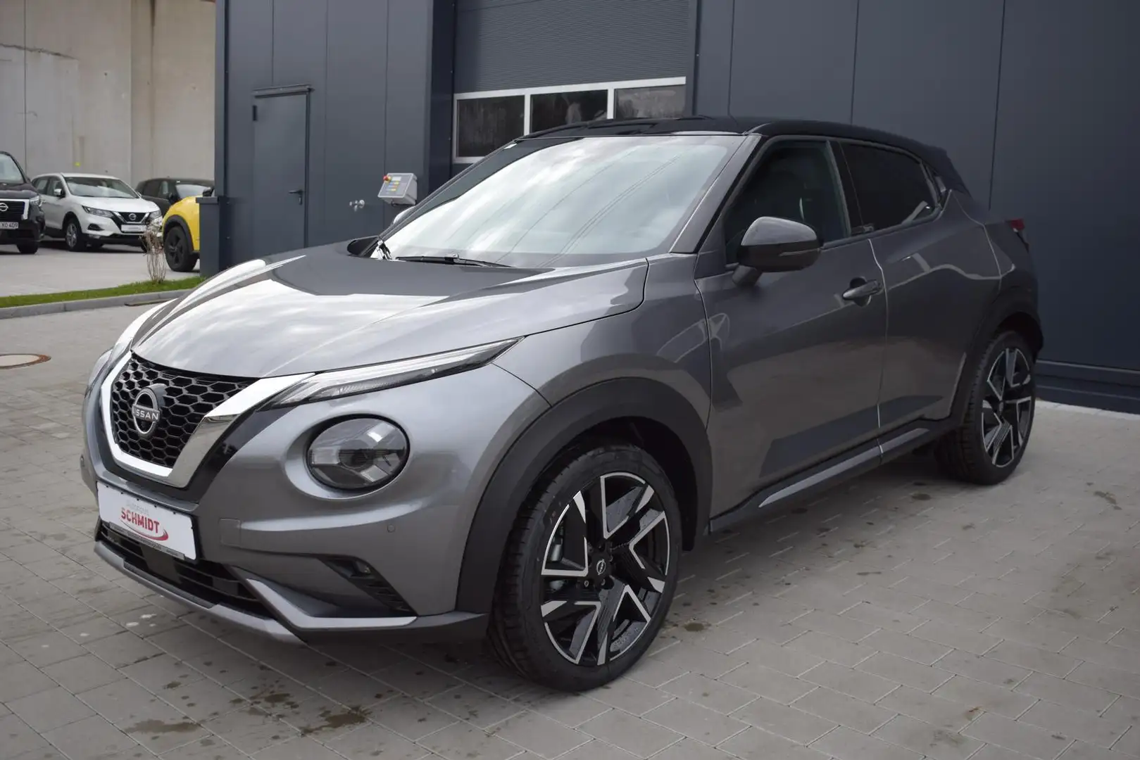 Nissan Juke 1.0 DIG-T DCT N-Design Technologie/BOSE Gris - 2