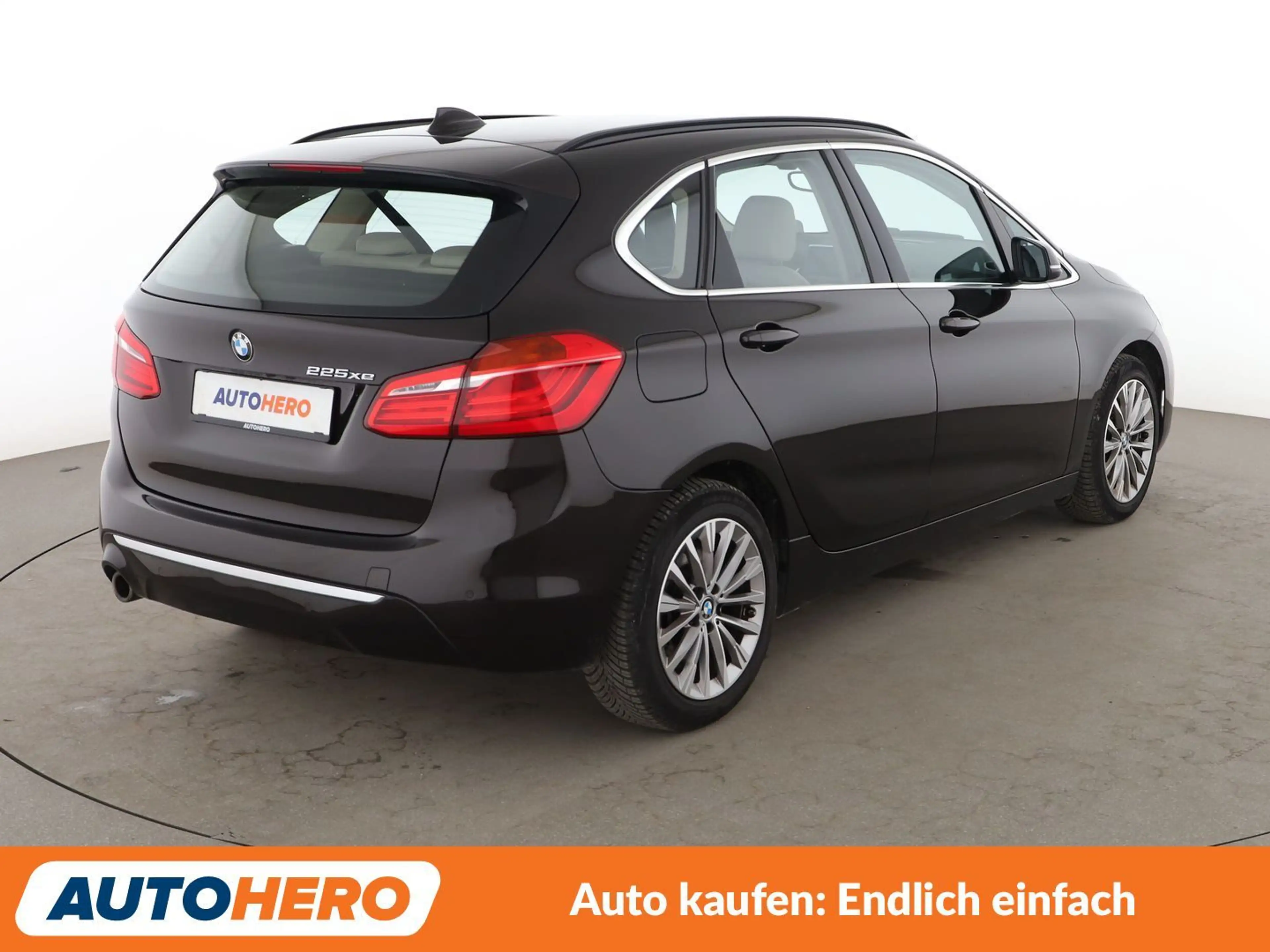 BMW 225 225xe Active Tourer Luxury Line — photo 6