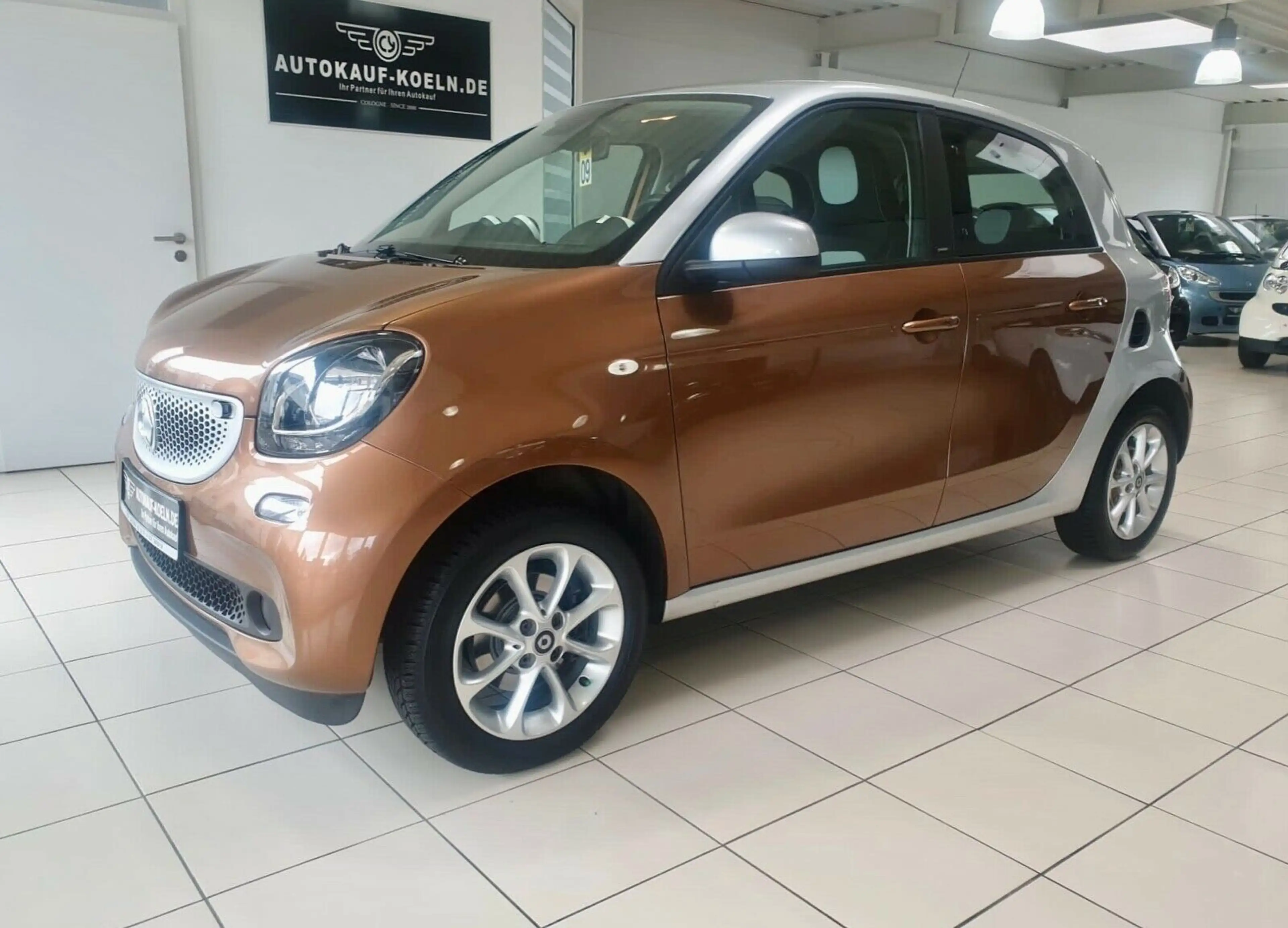 smart forFour forfour Basis 0,9 Turbo 66kW/Nur 14.000km/Klima
