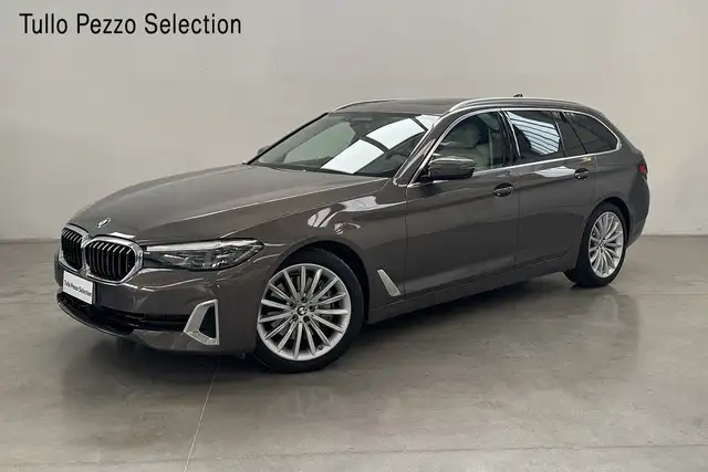 BMW 530 530d Touring xdrive Luxury 249cv auto