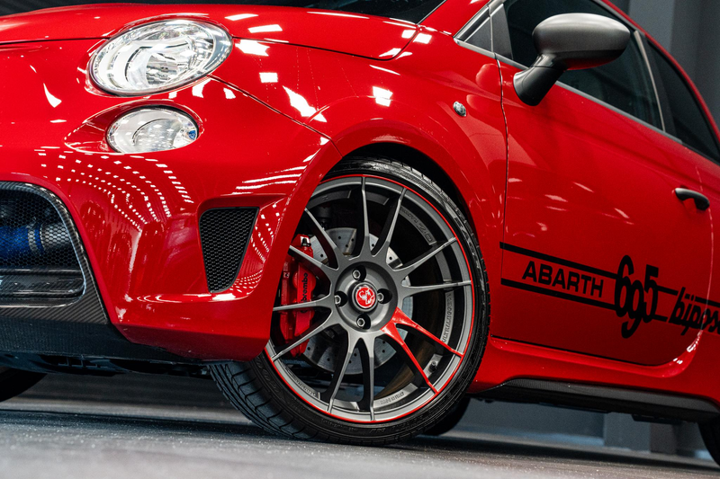 Abarth 695 Biposto *O.Z. Lichtmetalen velgen / Akrapovic / Ca — photo 10