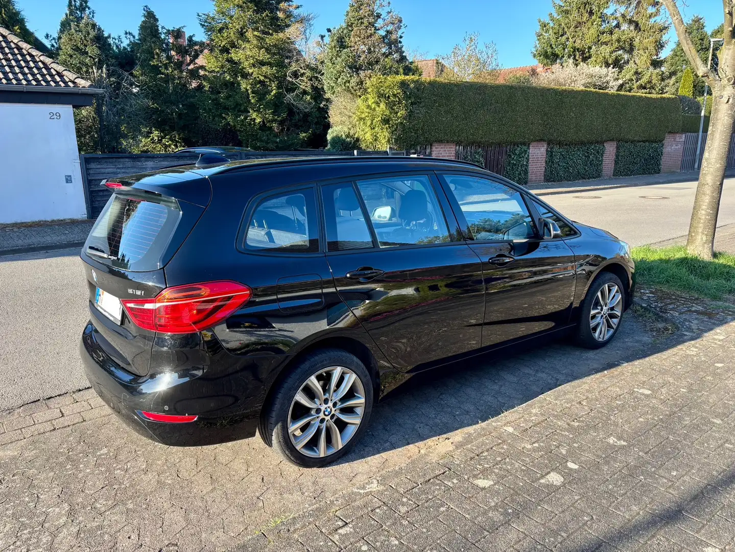 BMW 216 216i Gran Tourer, 7-Sitzer, a.AHK, So/Wi-Räder Schwarz - 2